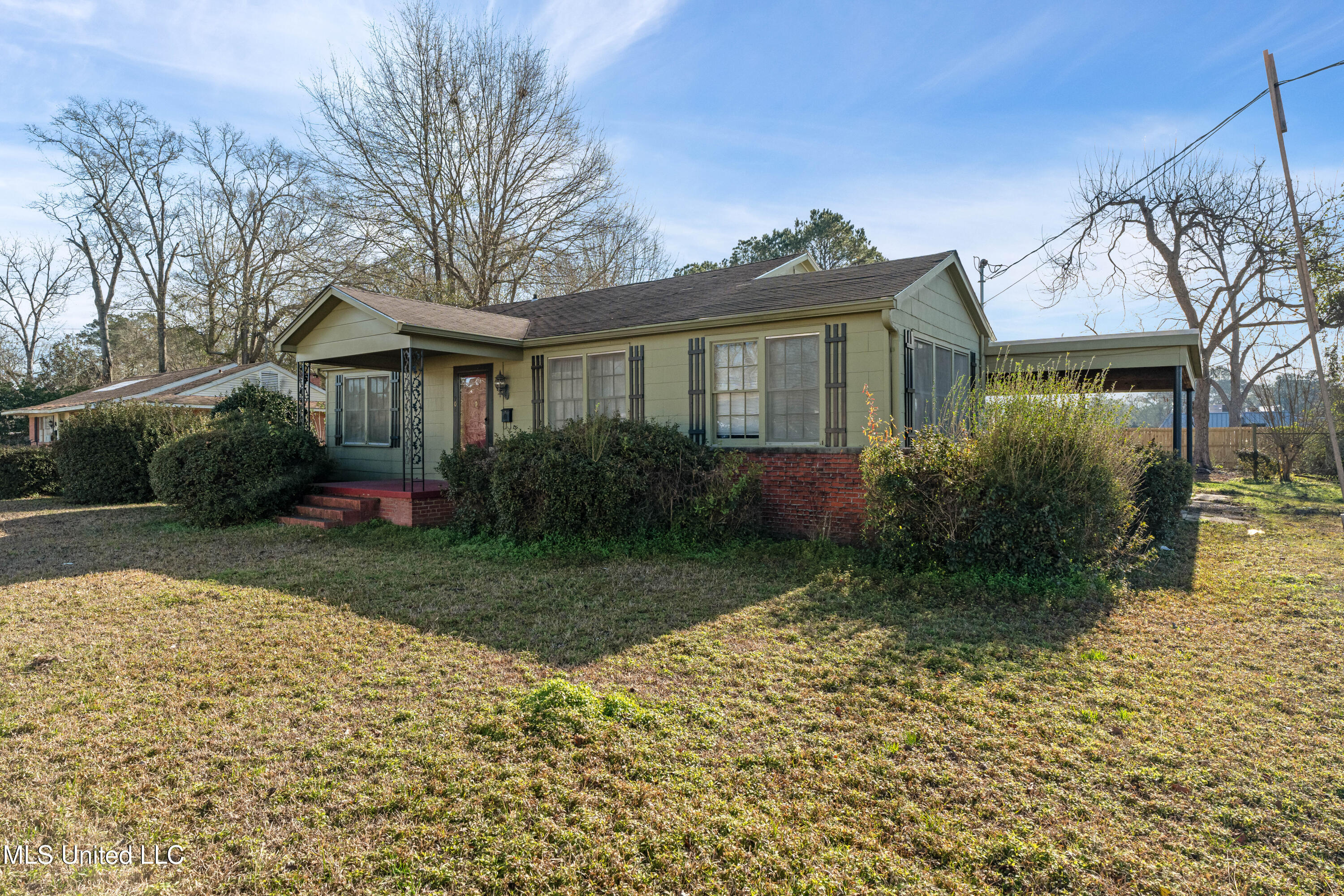 902 Court Street Property Photo 5