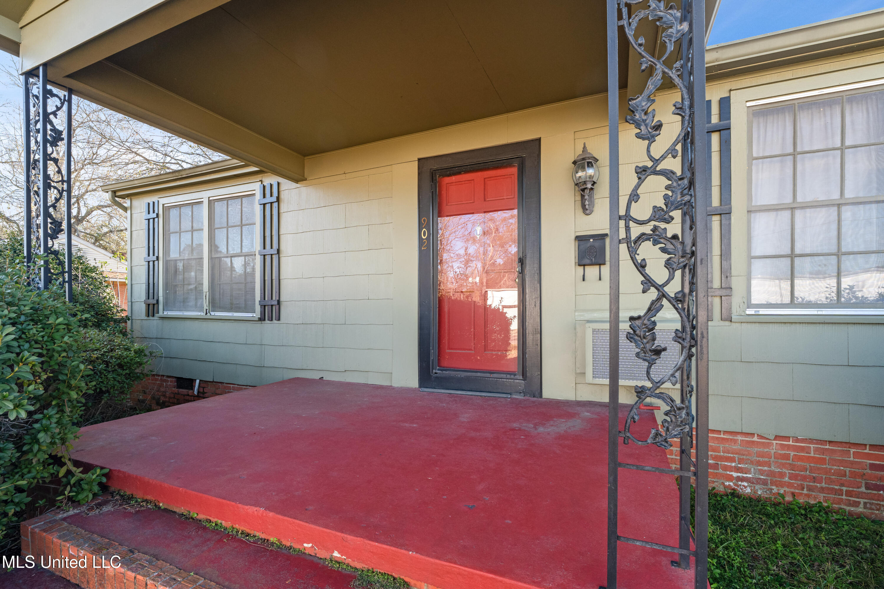 902 Court Street Property Photo 6