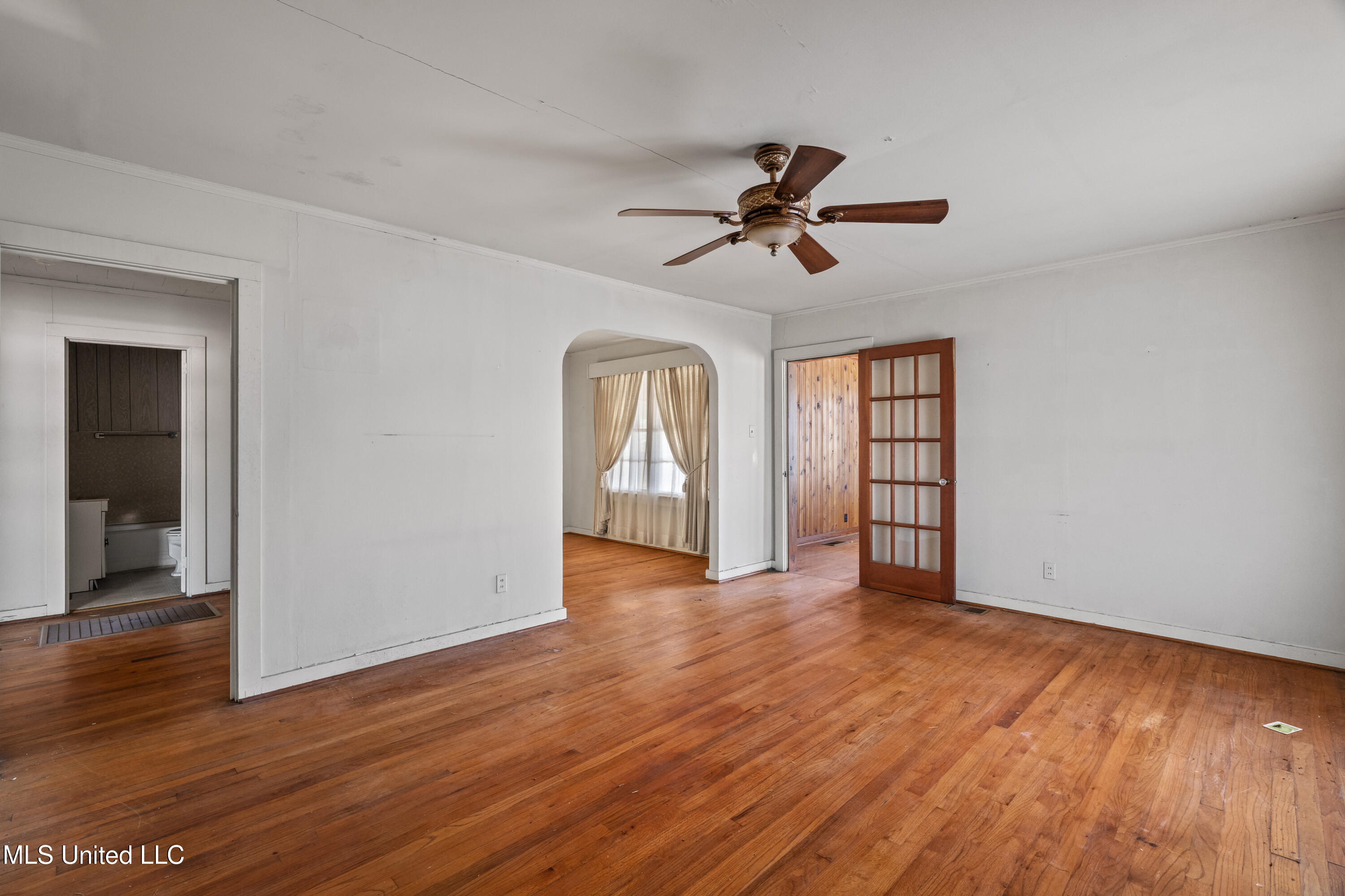902 Court Street Property Photo 7