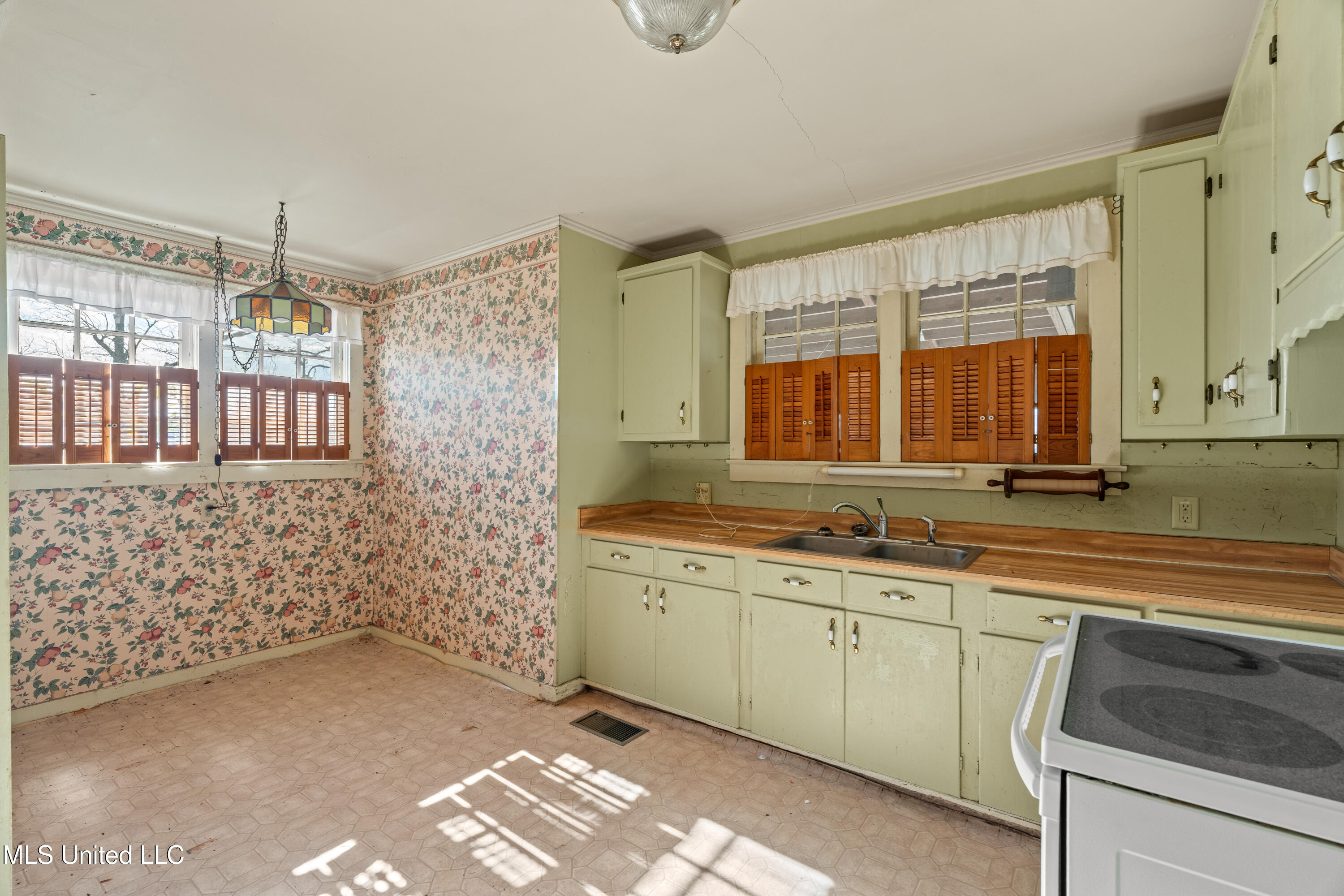 902 Court Street Property Photo 13