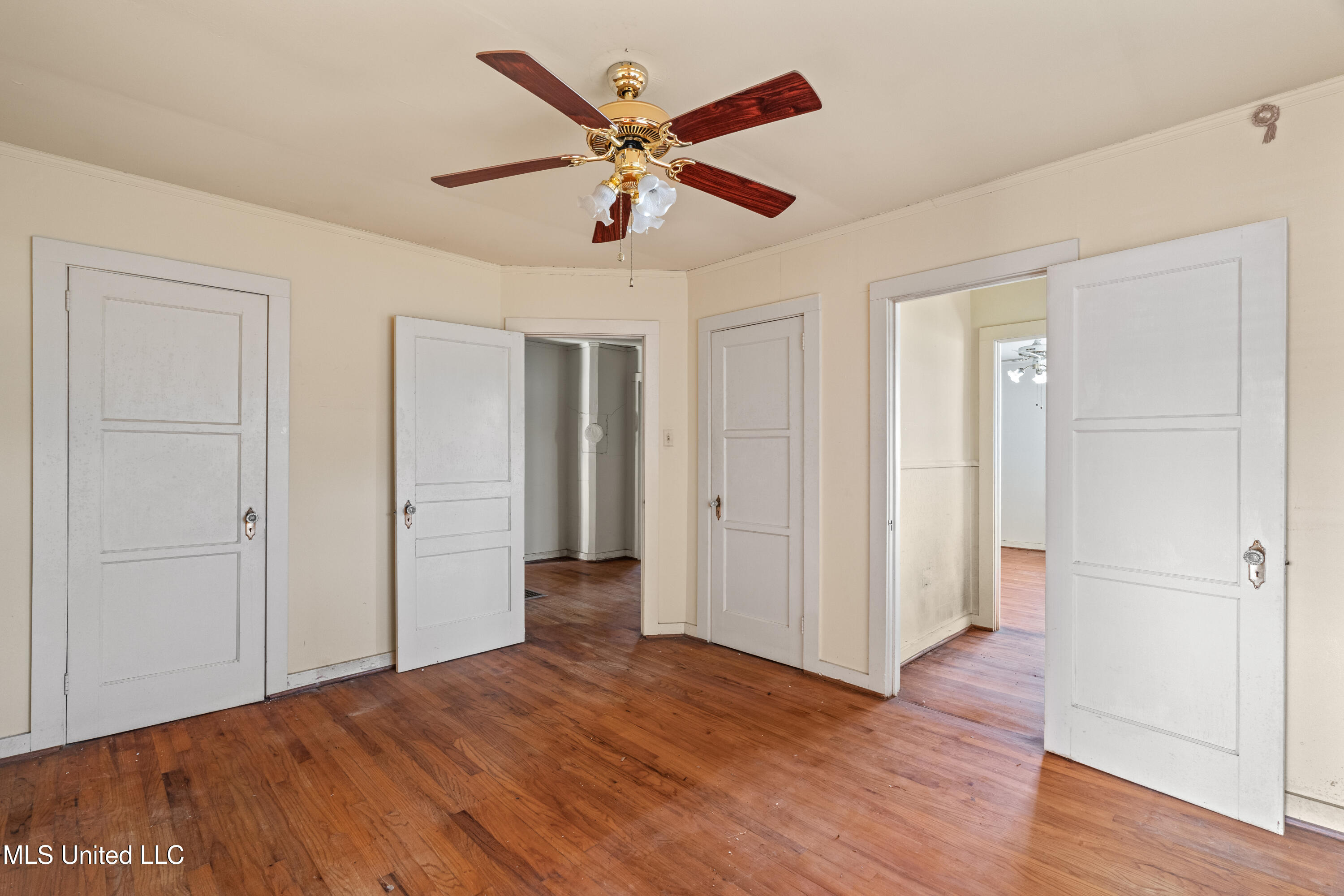 902 Court Street Property Photo 28