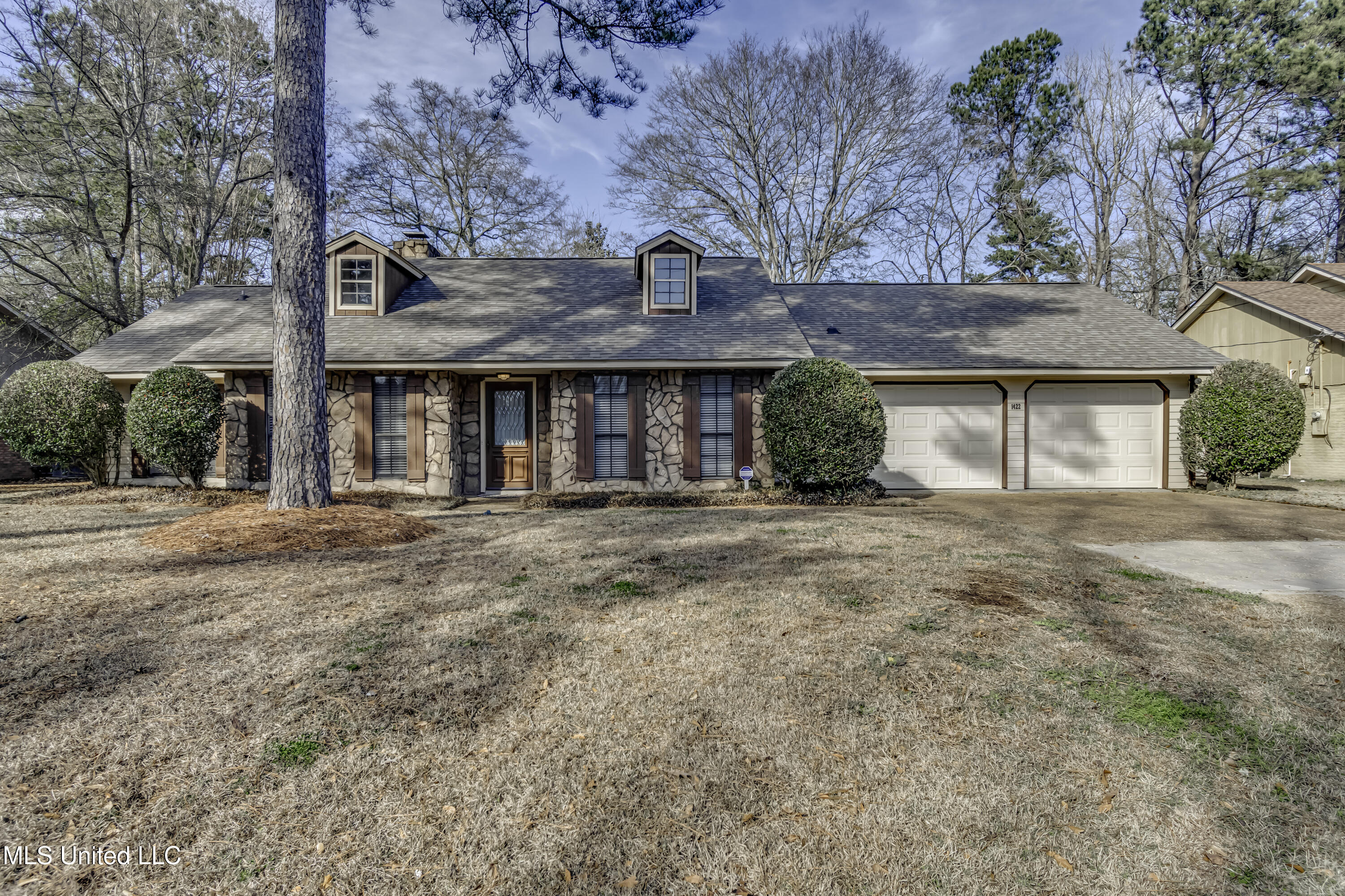 1422 Mossline Drive Property Photo 1