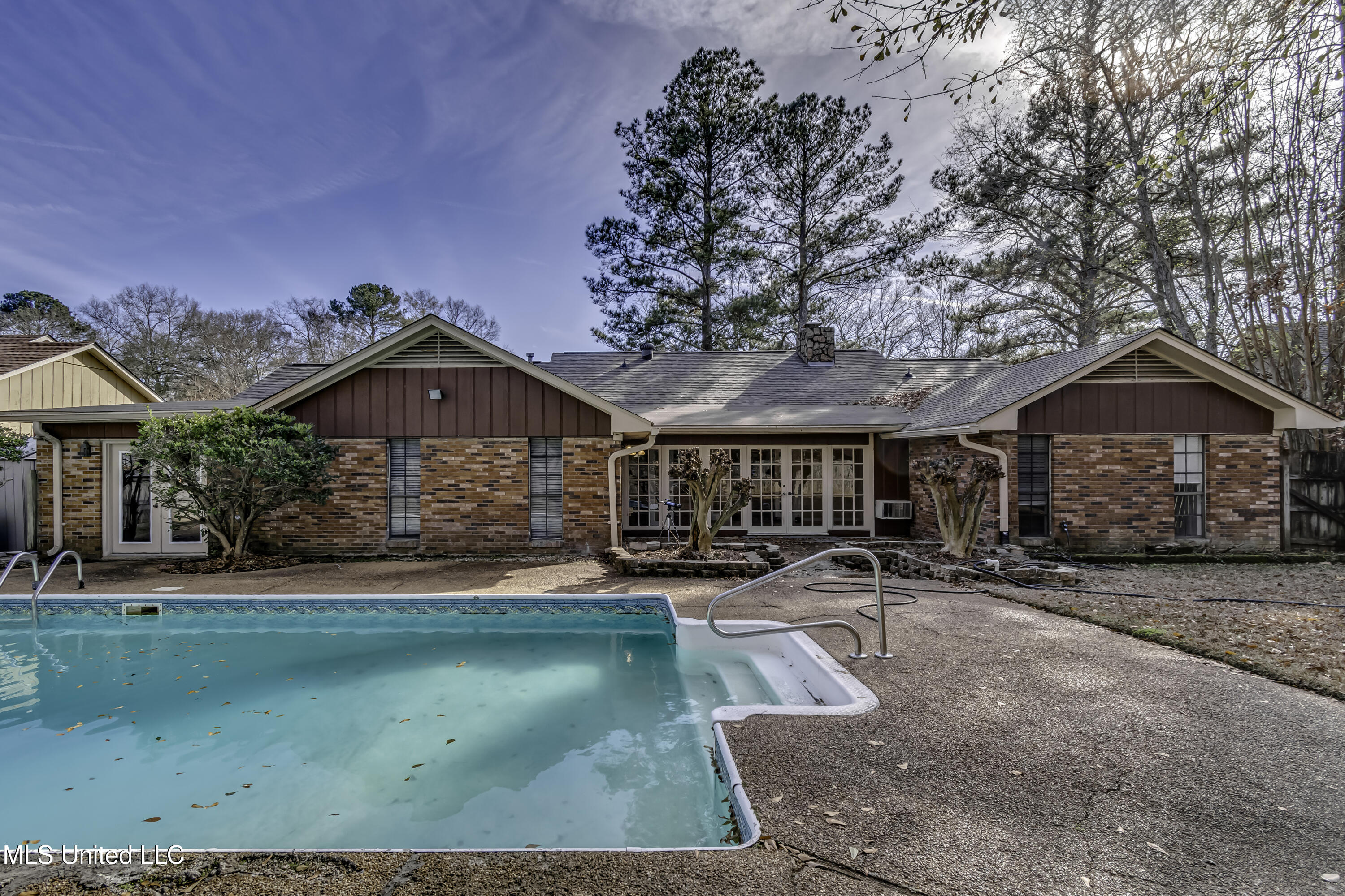 1422 Mossline Drive Property Photo 7