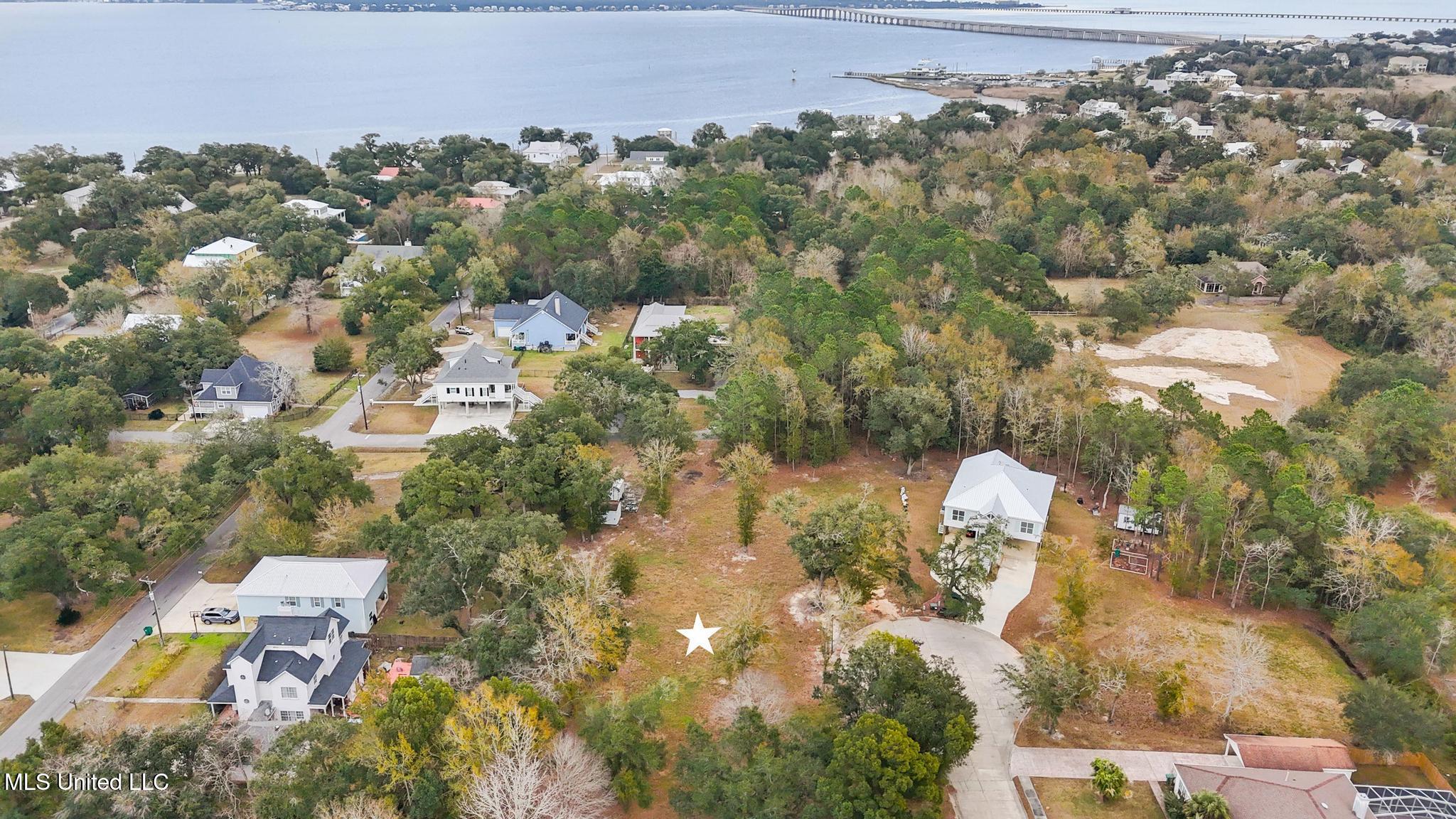 Oaks Boulevard Property Photo 2