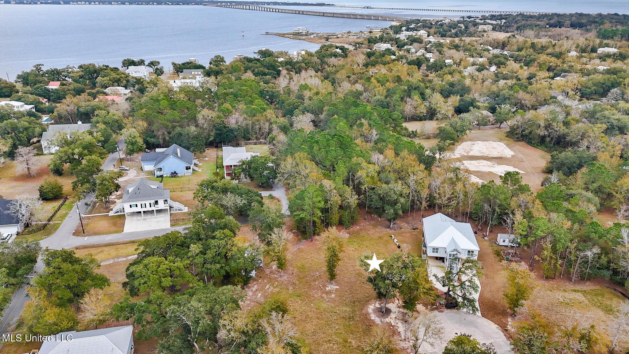 Oaks Boulevard Property Photo 3