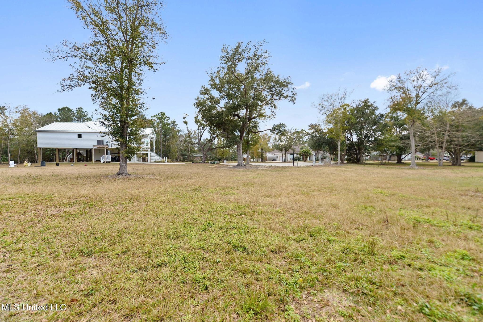 Oaks Boulevard Property Photo 7