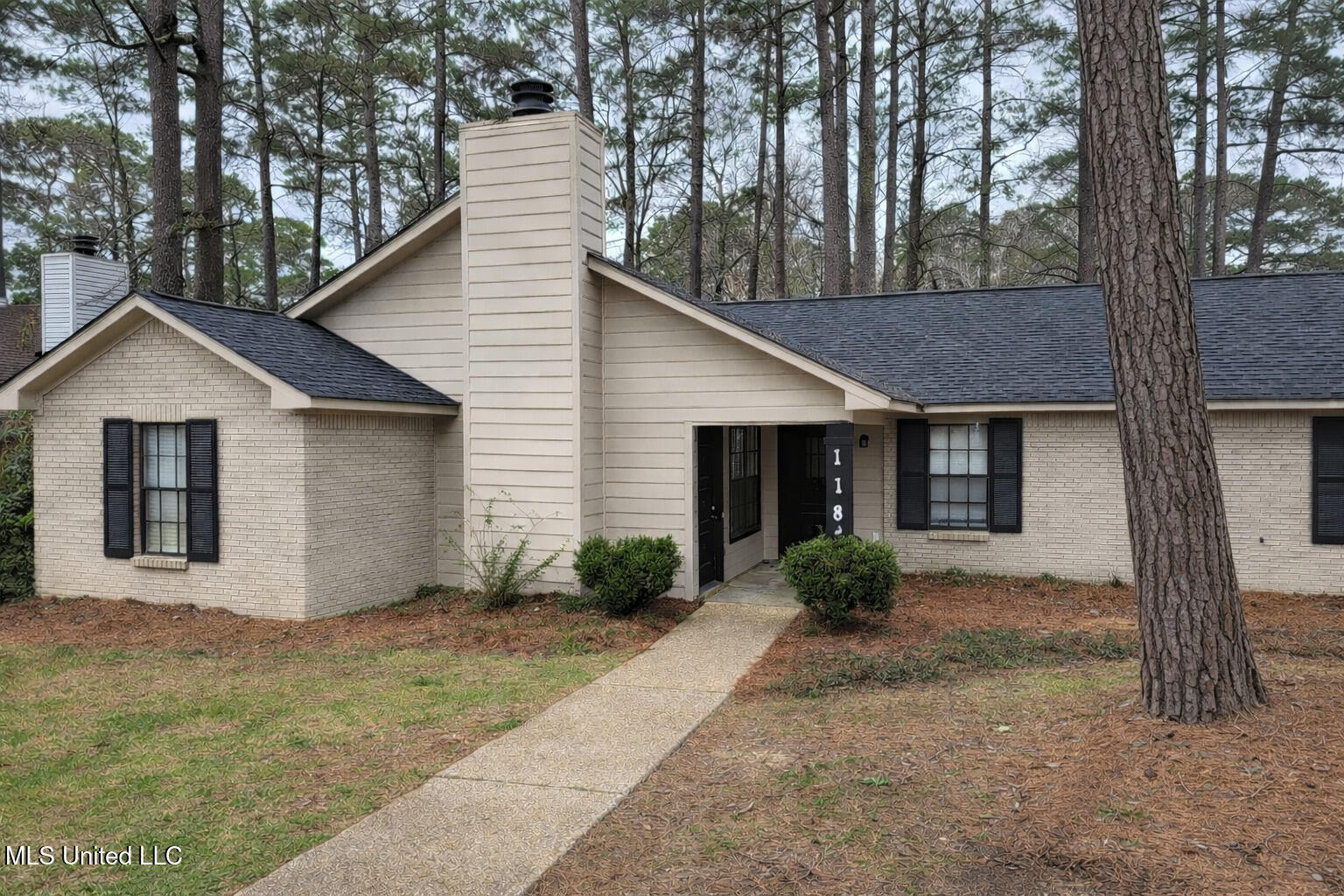 118 Fairfax Circle Property Photo 1