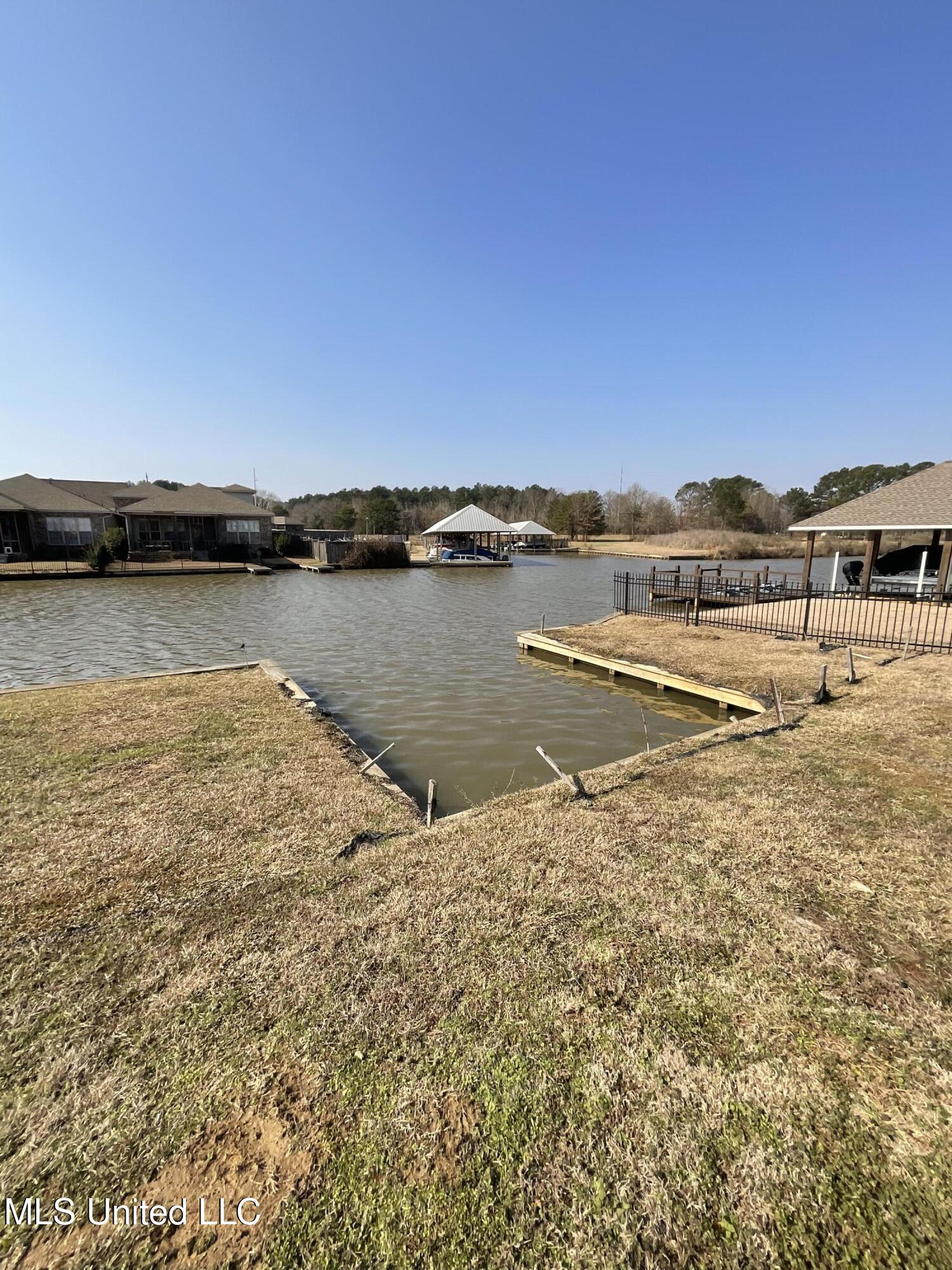 Harbor View Drive Property Photo 5