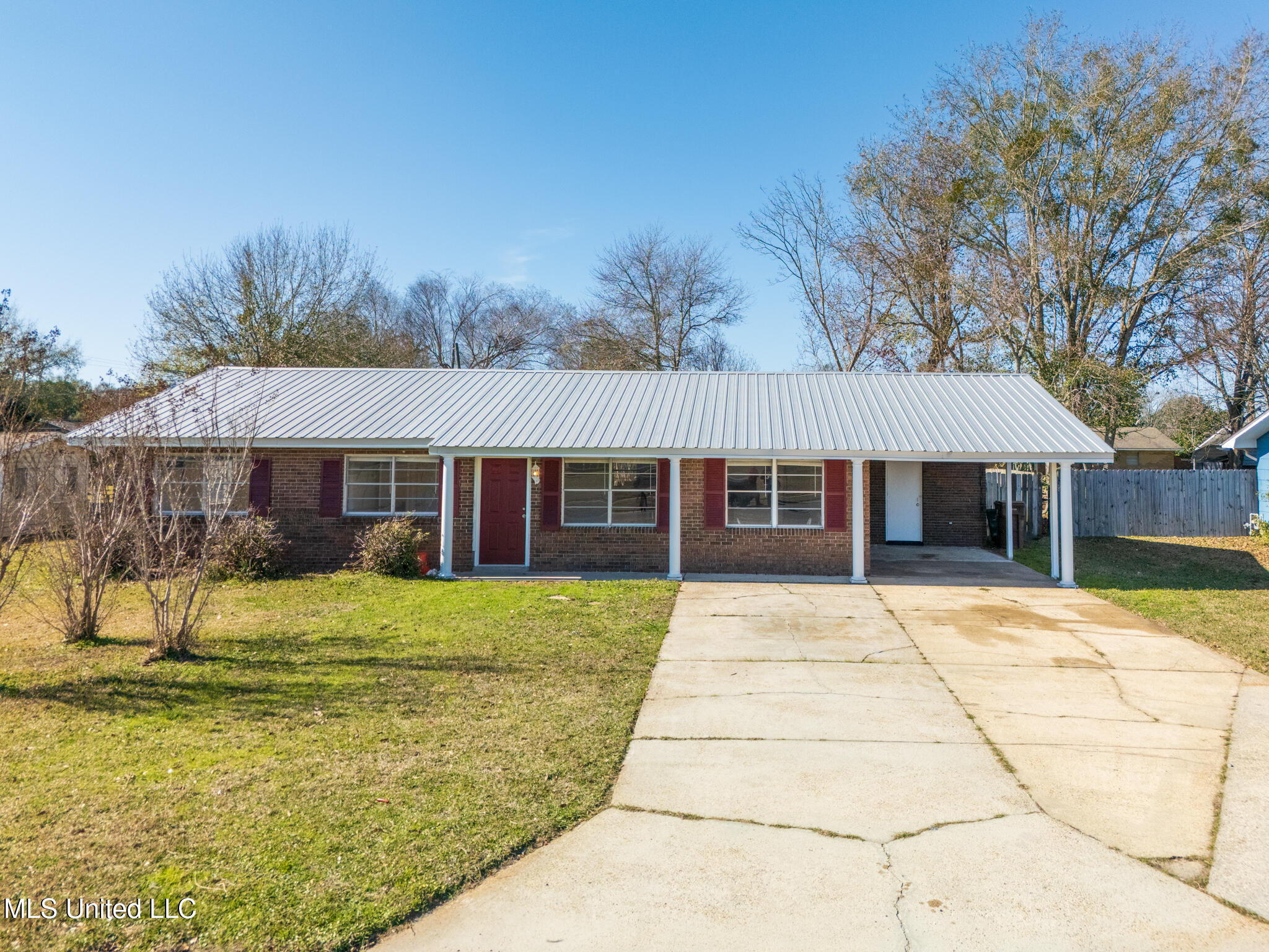 103 Reeves Street Property Photo 1