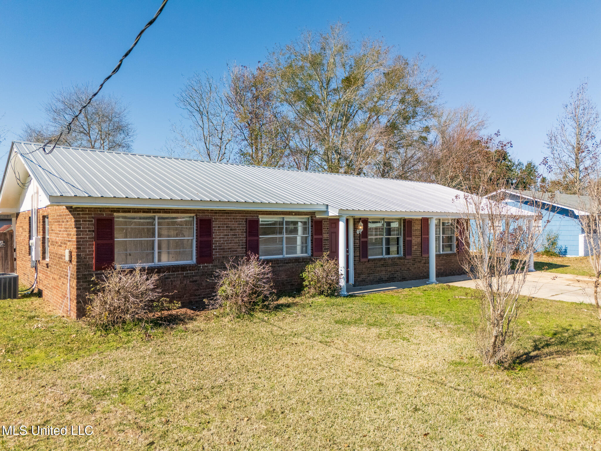 103 Reeves Street Property Photo 5