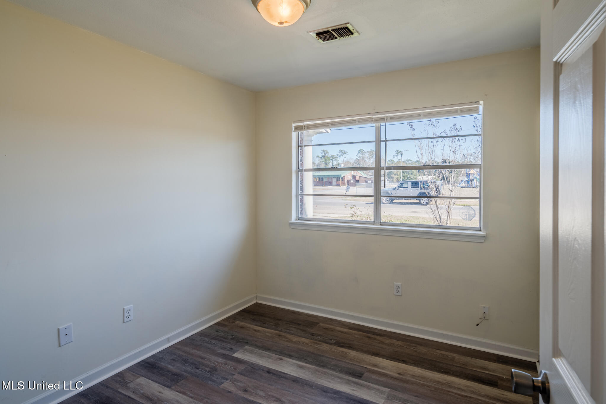 103 Reeves Street Property Photo 21