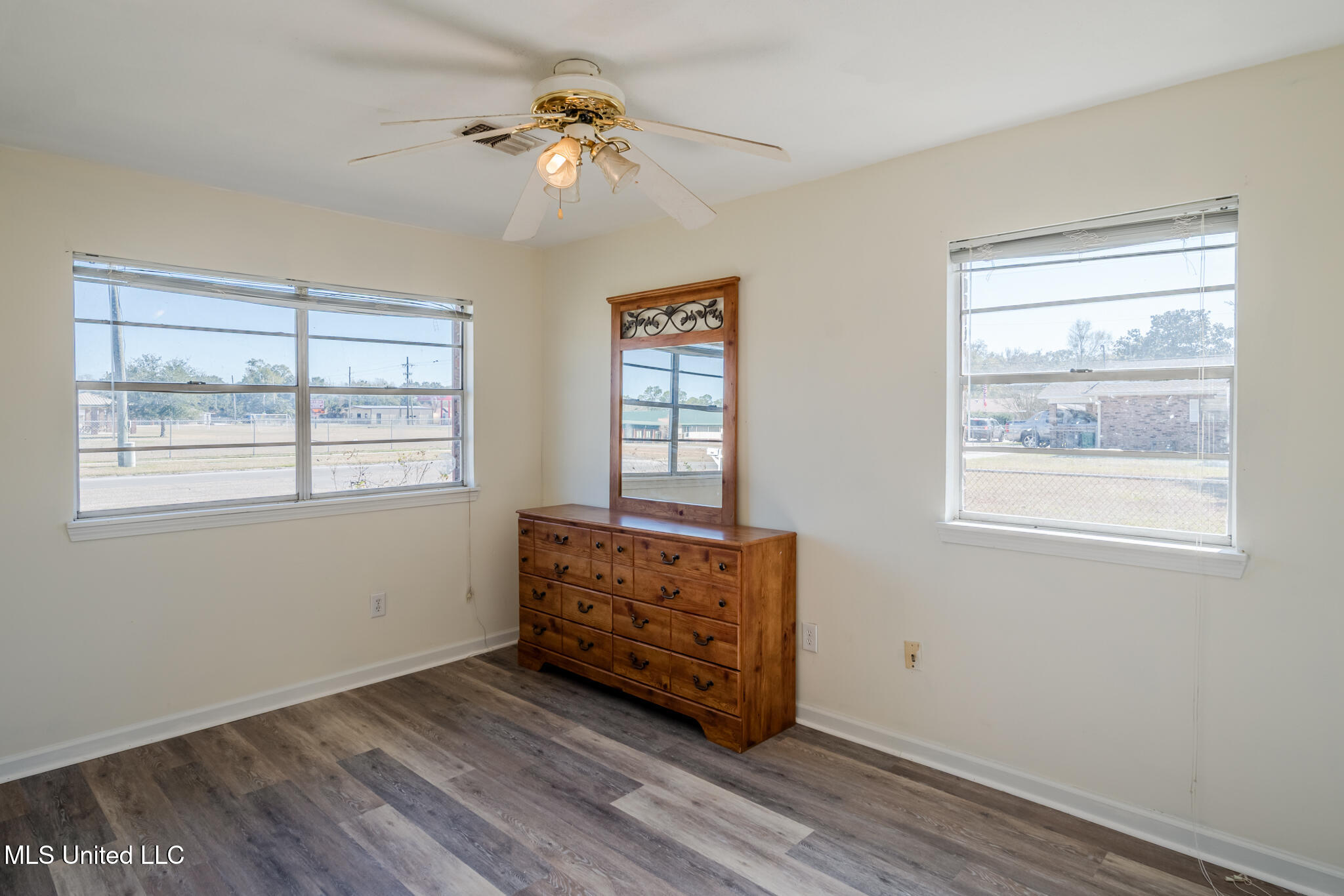 103 Reeves Street Property Photo 26
