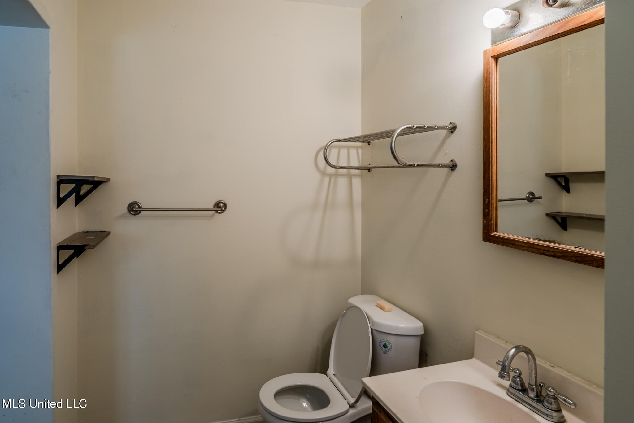 103 Reeves Street Property Photo 37