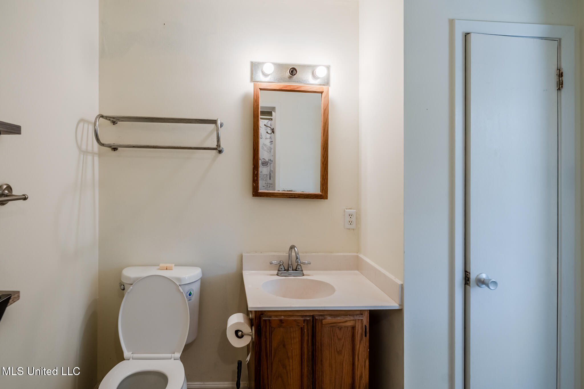 103 Reeves Street Property Photo 38
