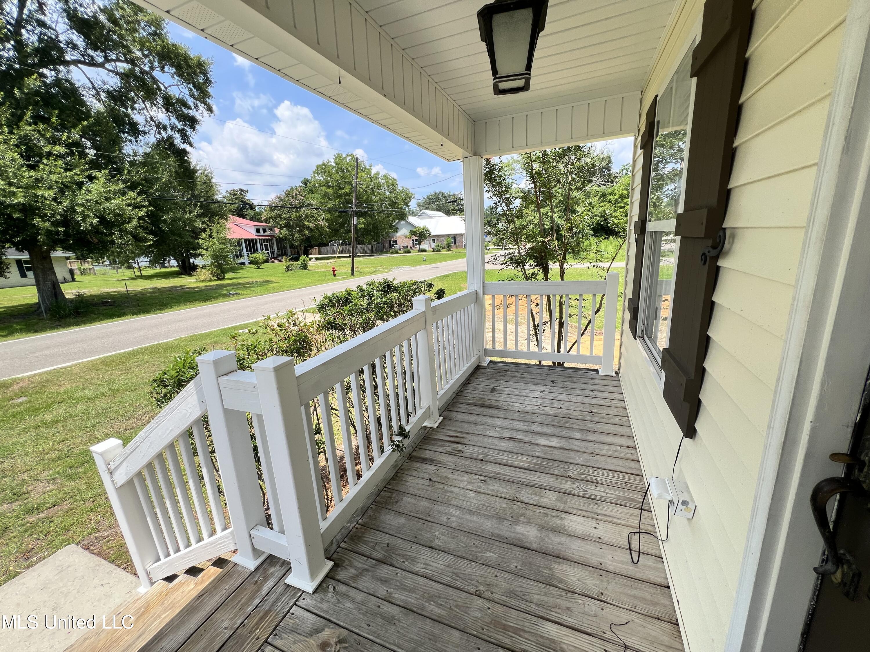 205 Jeff Davis Avenue Property Photo 14