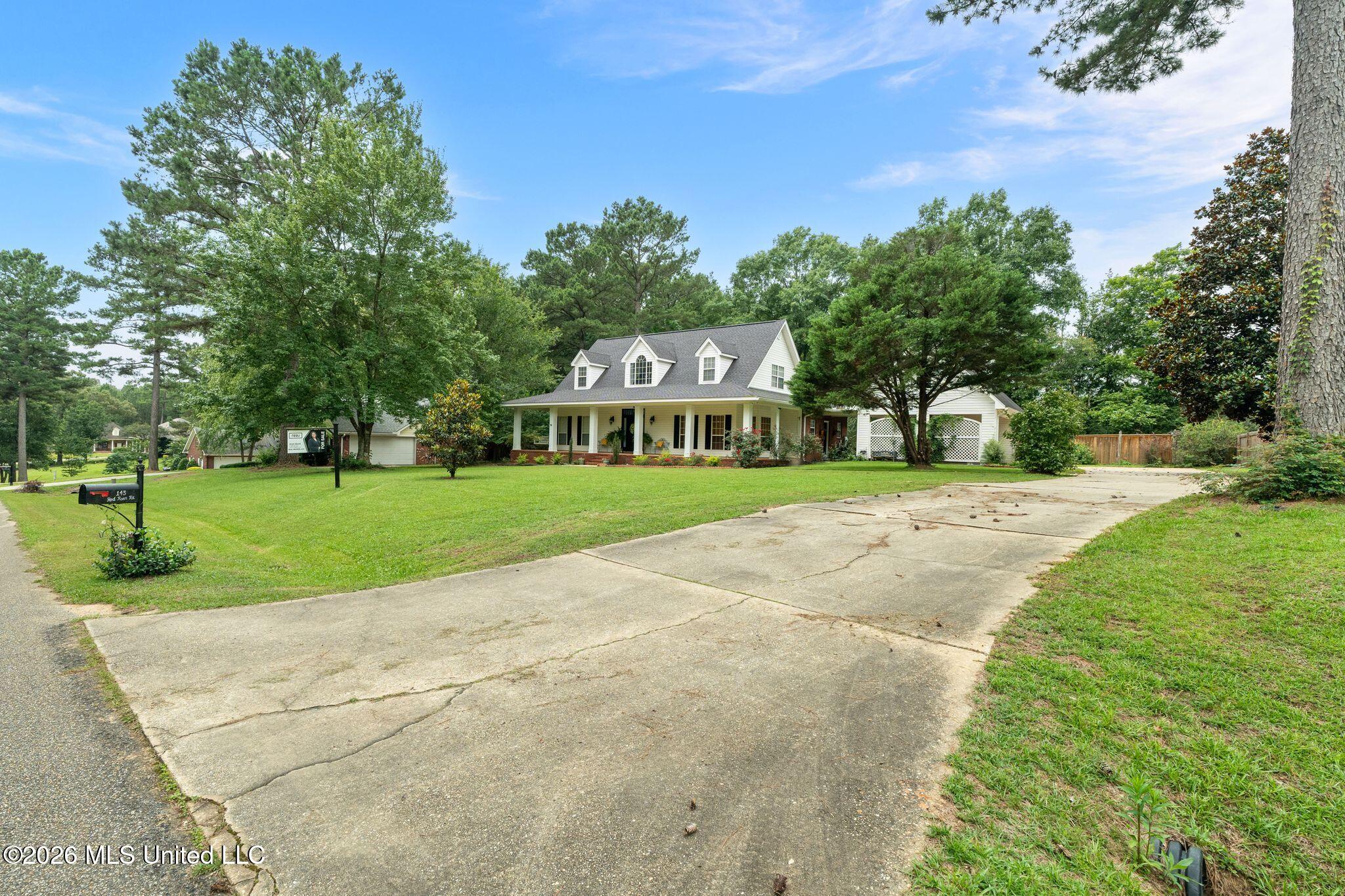 143 Red Roan Road Property Photo 2
