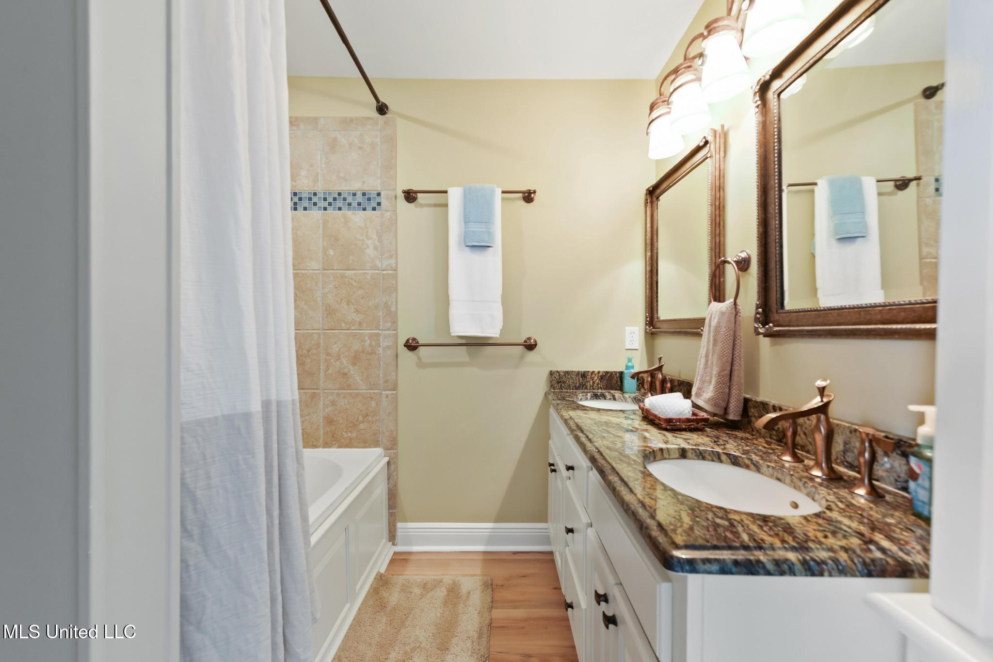 806 W Beach Boulevard Property Photo 18