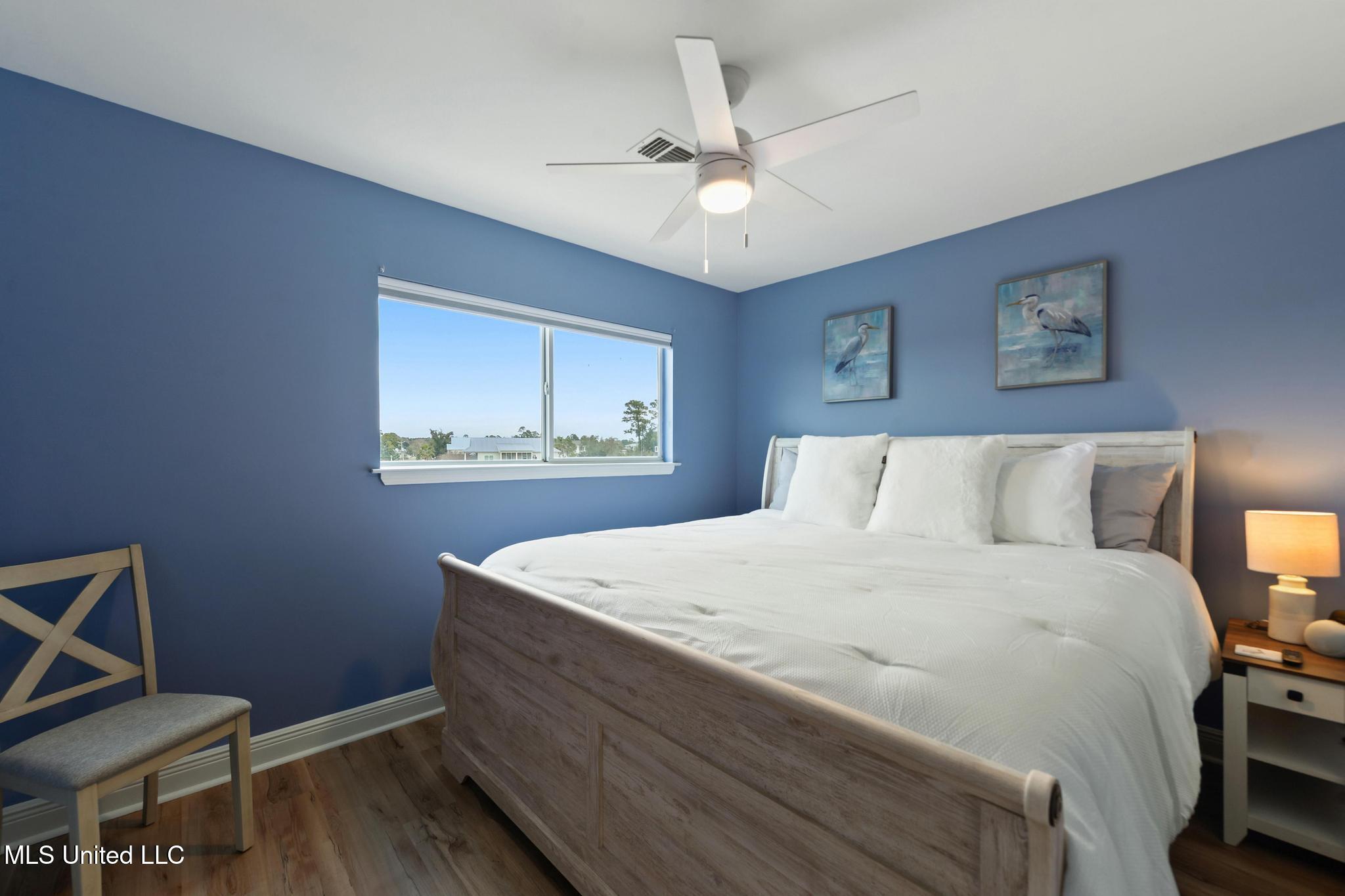 806 W Beach Boulevard Property Photo 19