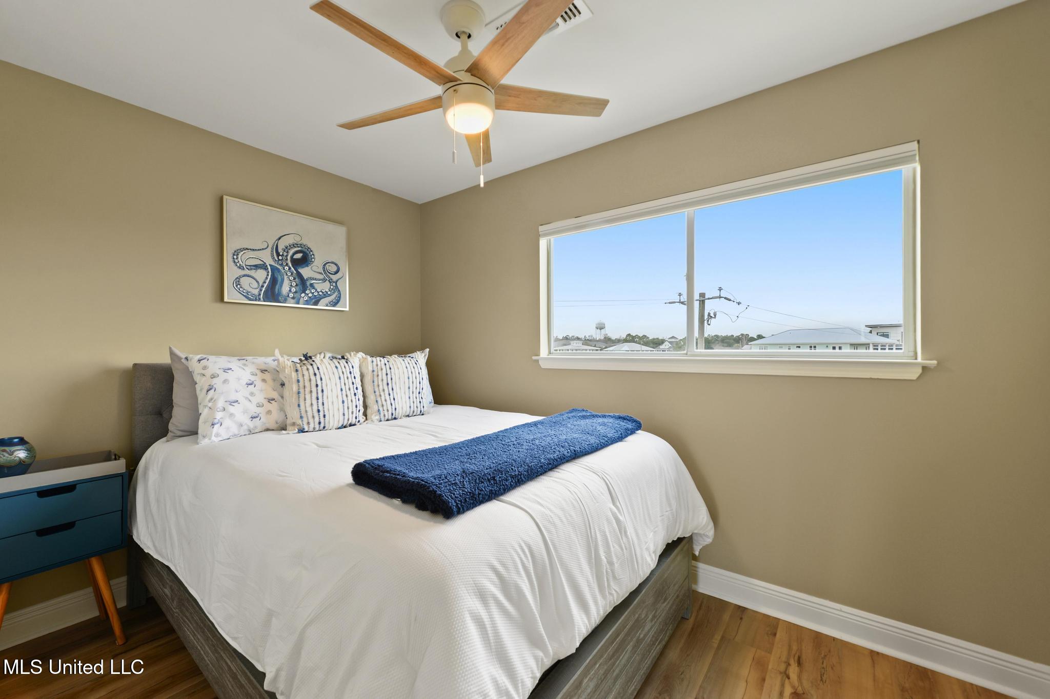 806 W Beach Boulevard Property Photo 21