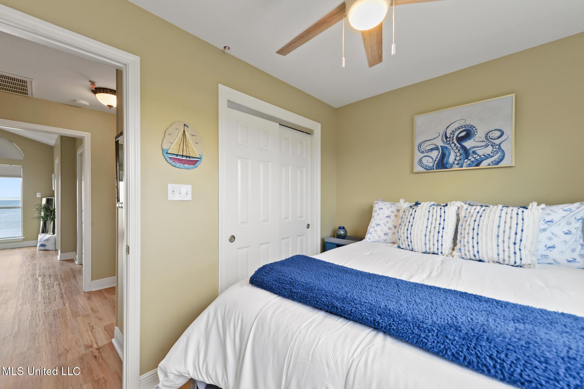 806 W Beach Boulevard Property Photo 22