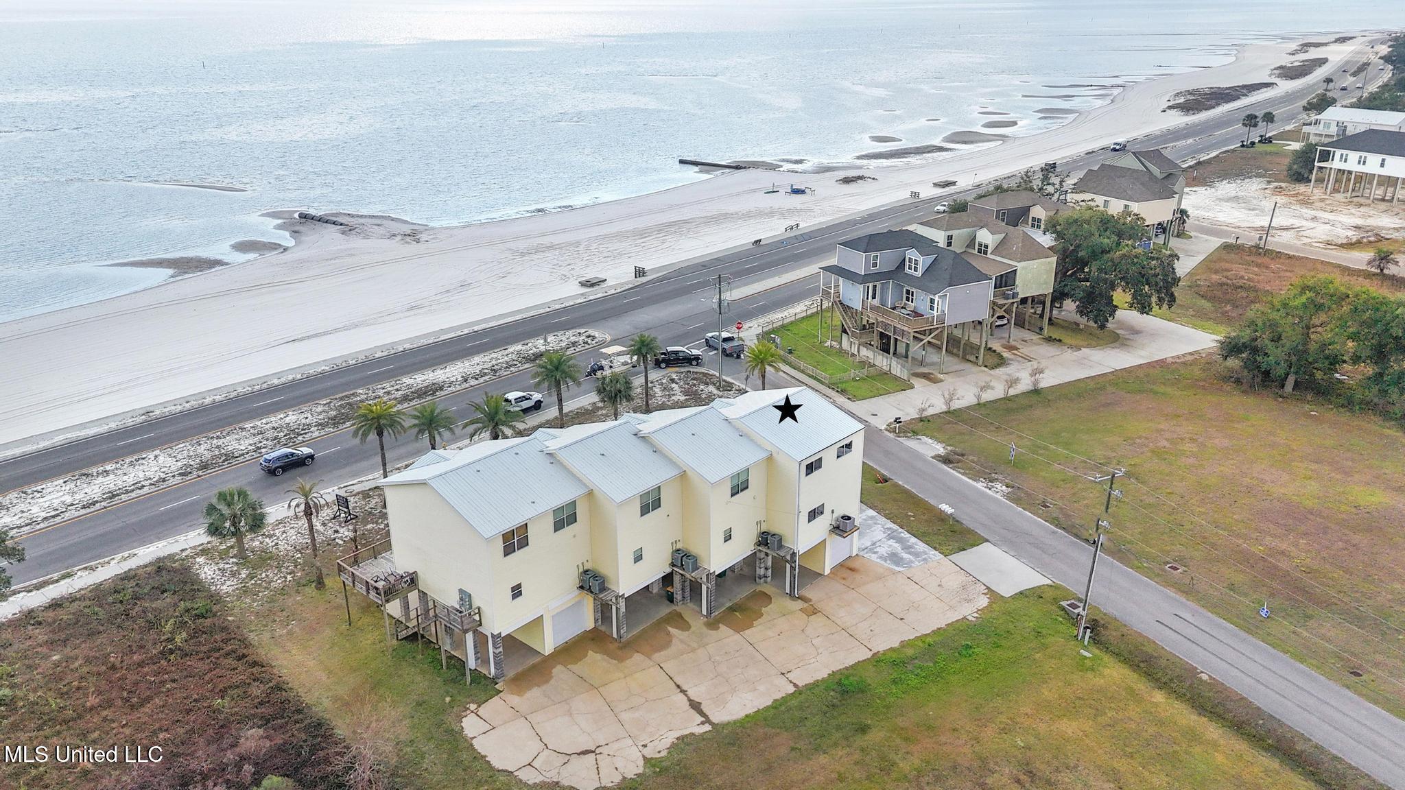 806 W Beach Boulevard Property Photo 34