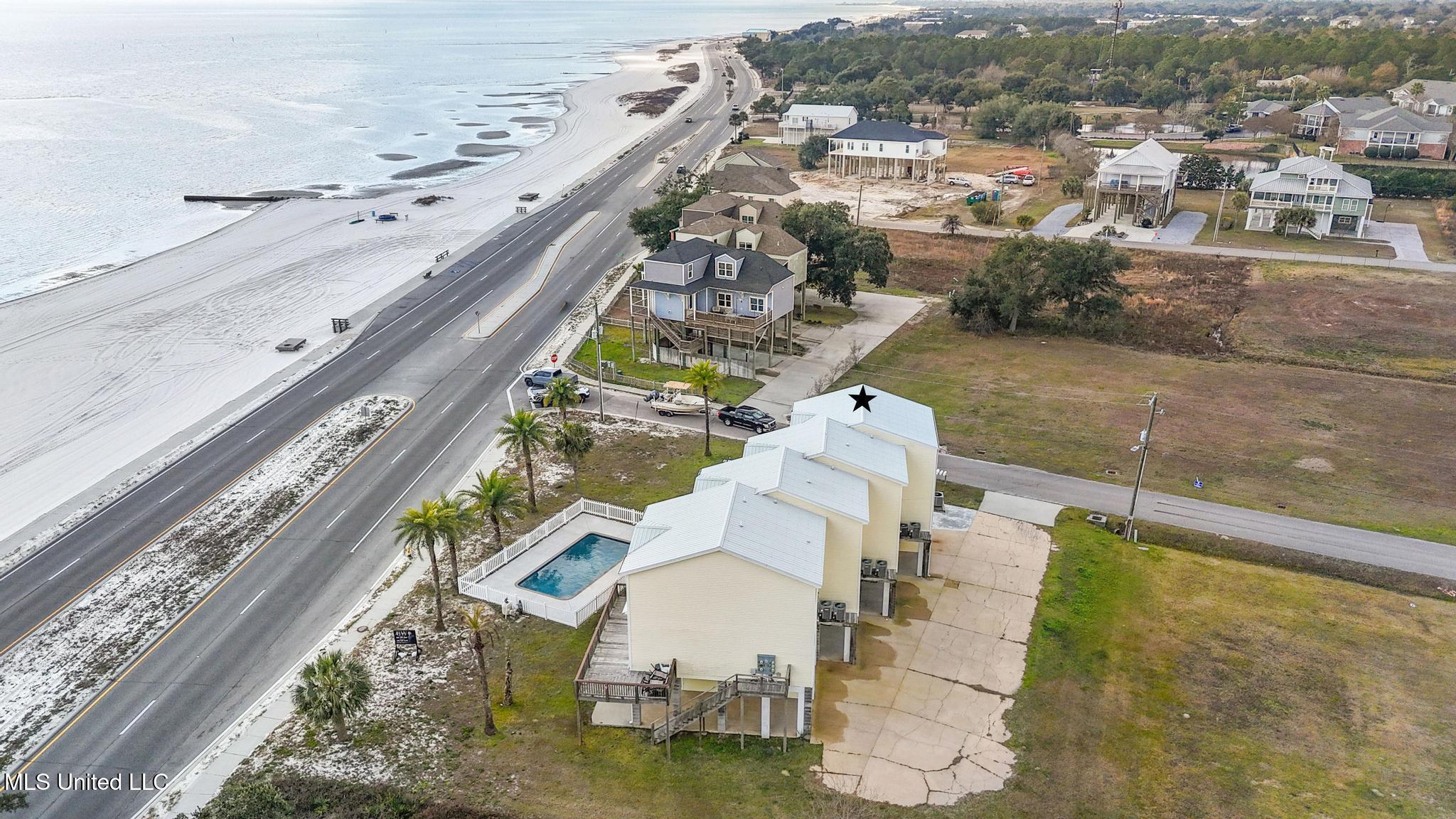 806 W Beach Boulevard Property Photo 35