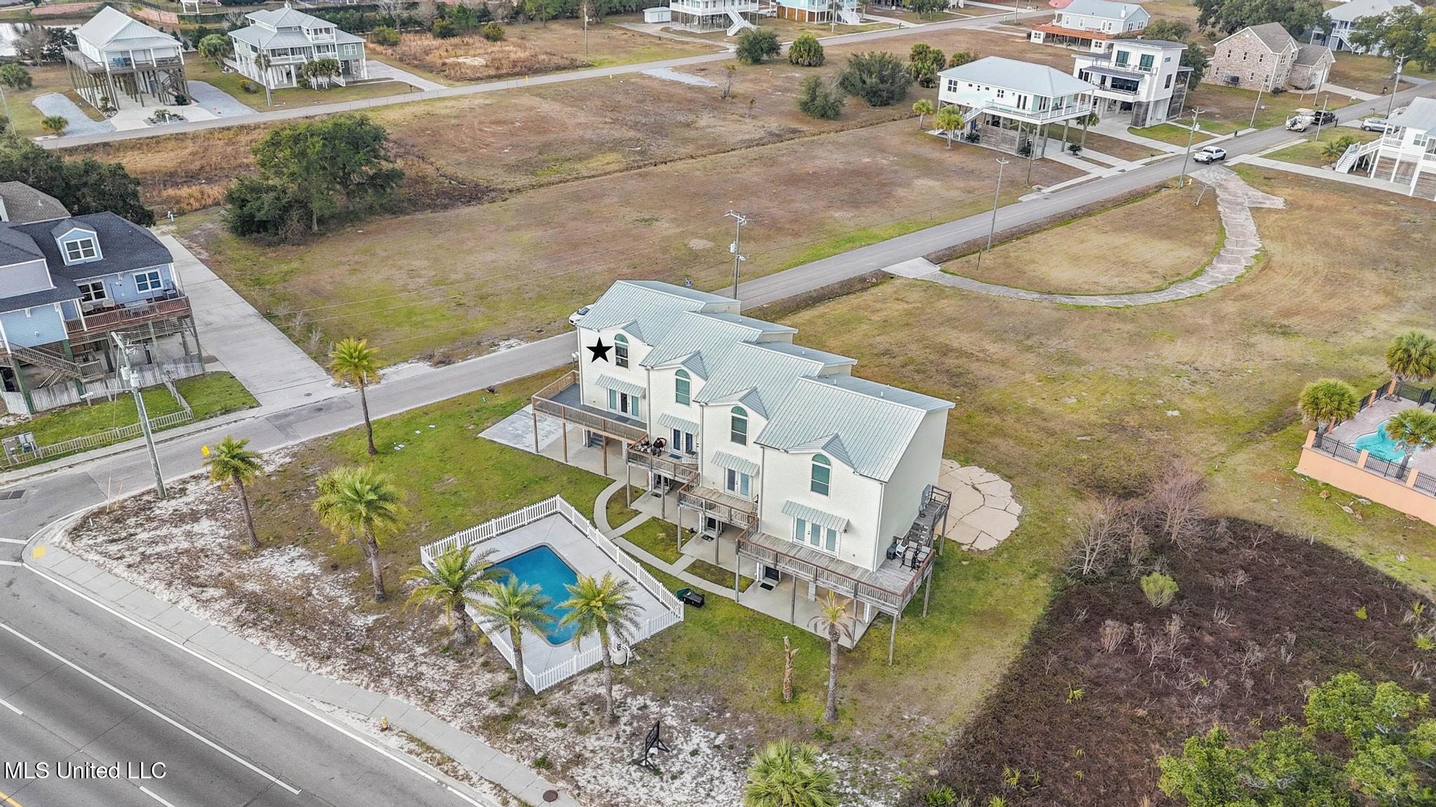 806 W Beach Boulevard Property Photo 36