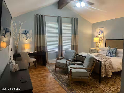 1046 Whitworth Street Property Photo 8