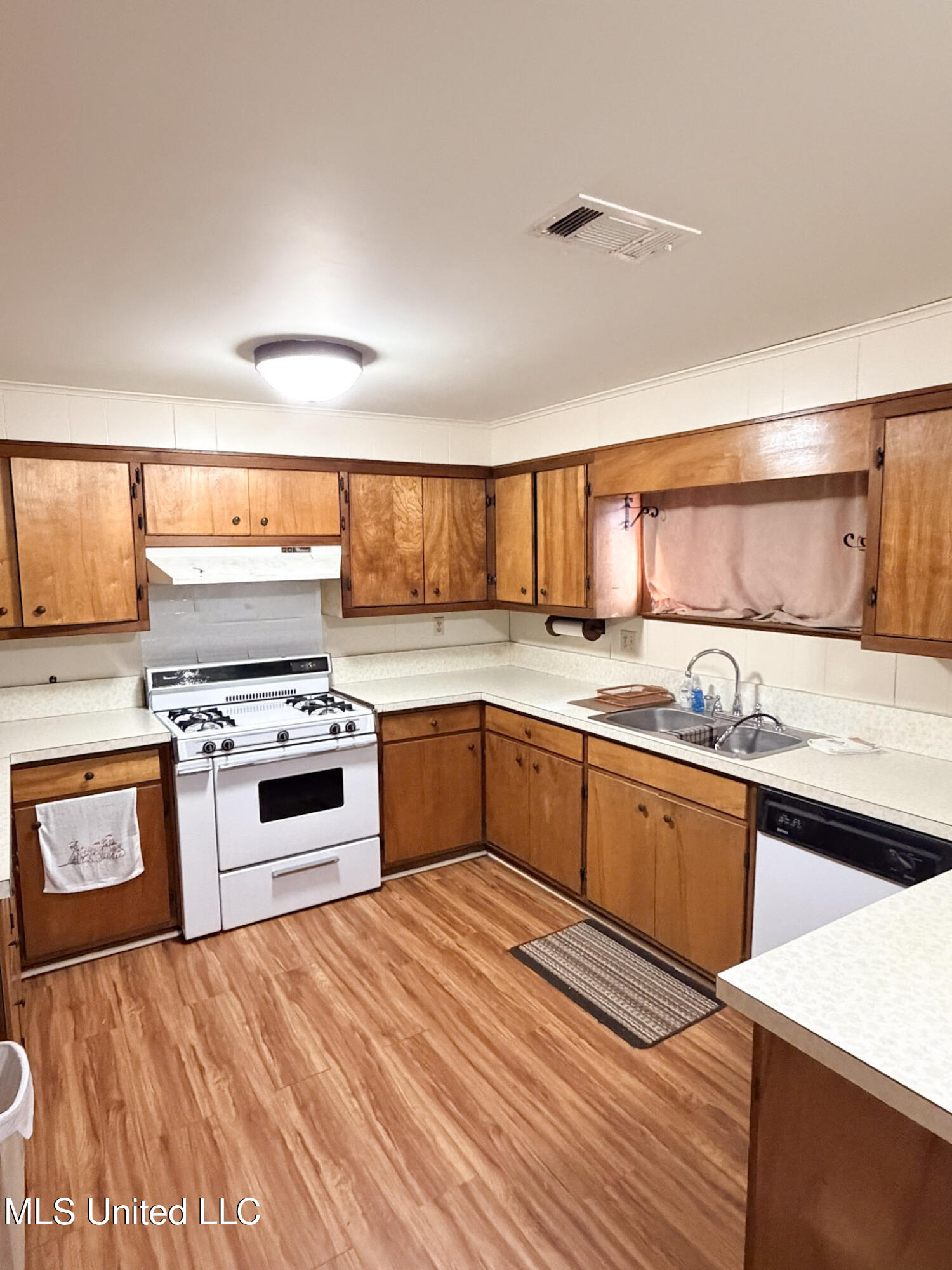 1607 N Jackson Street Property Photo 3