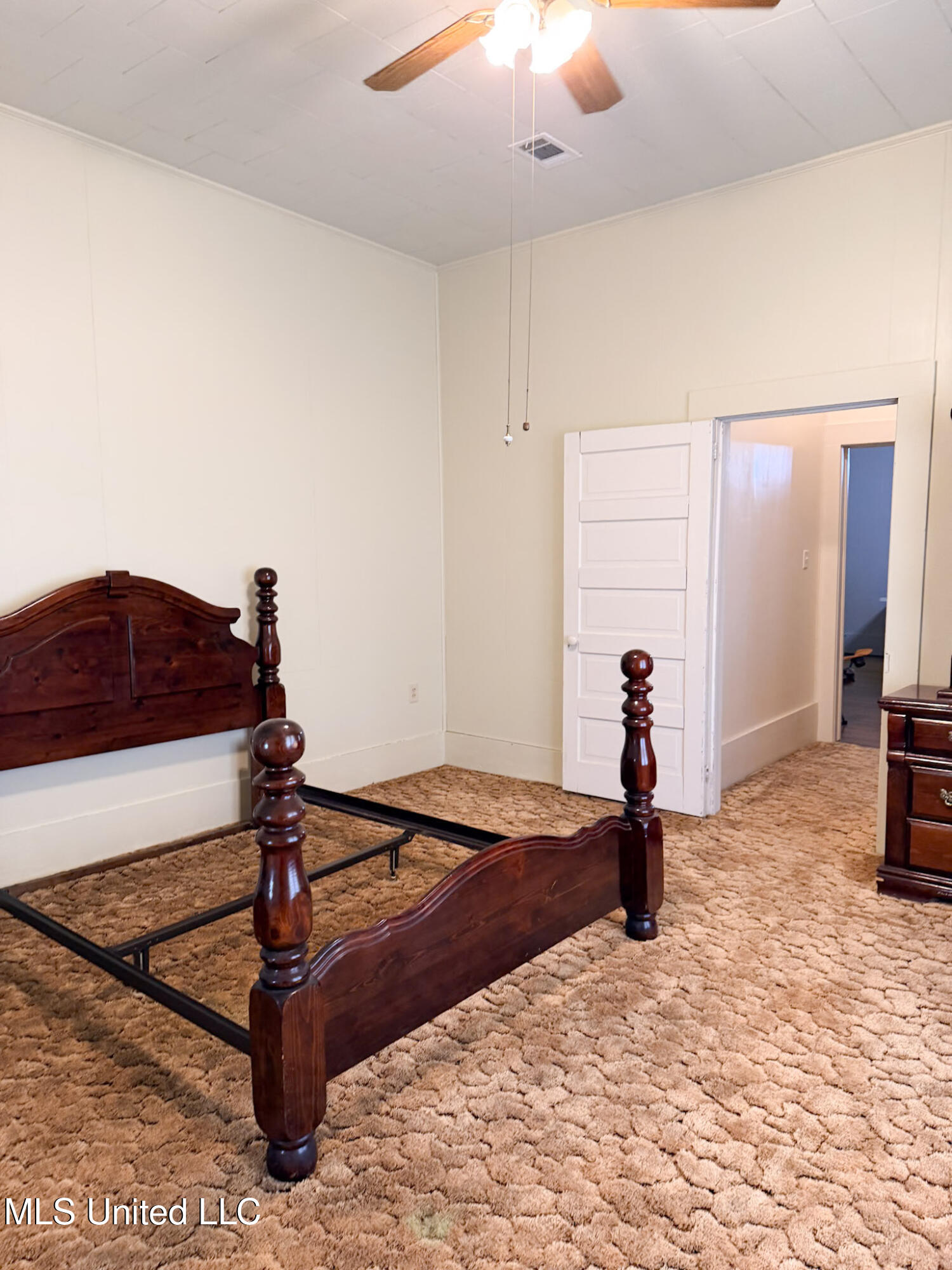 1607 N Jackson Street Property Photo 7