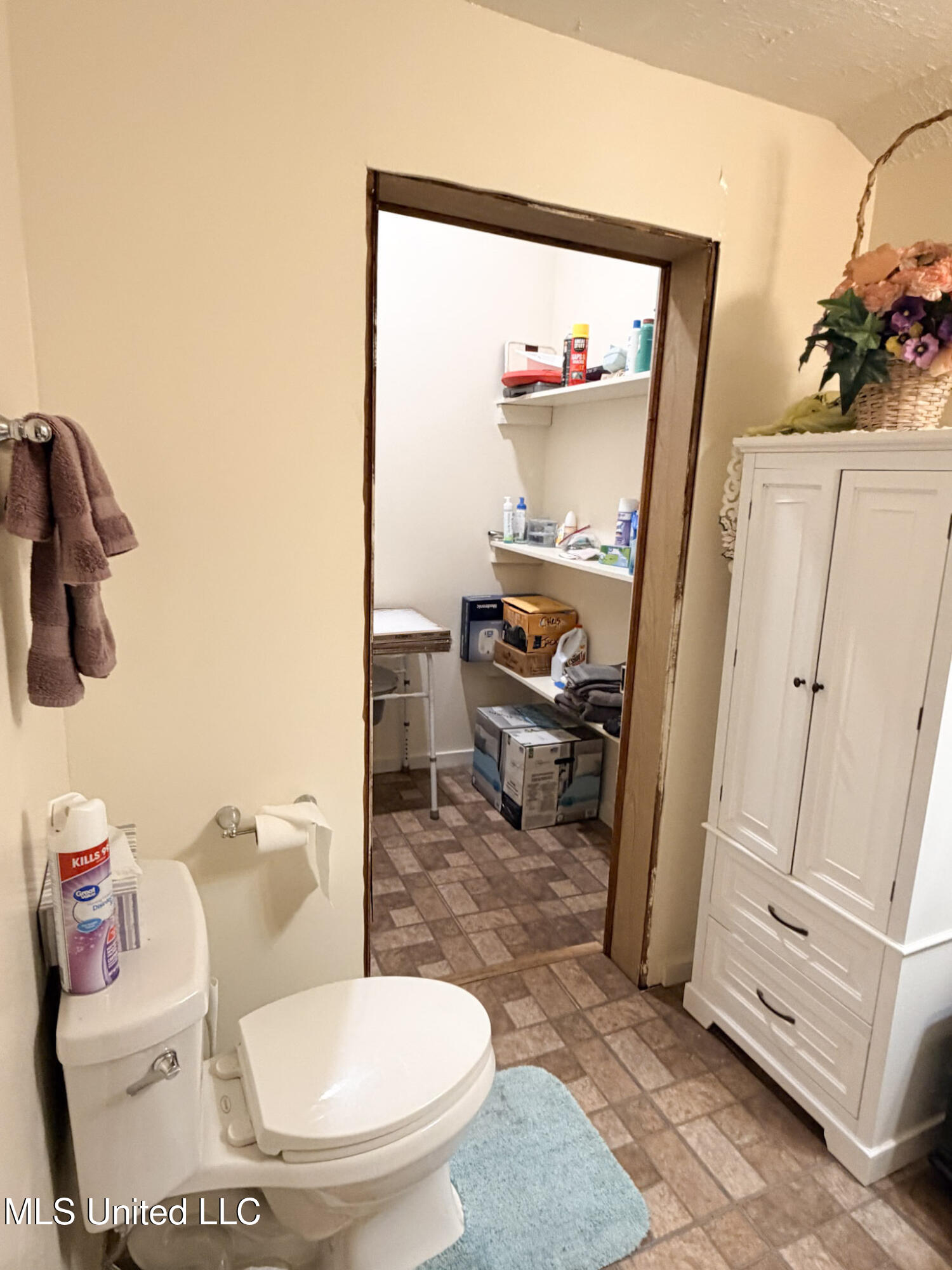 1607 N Jackson Street Property Photo 11