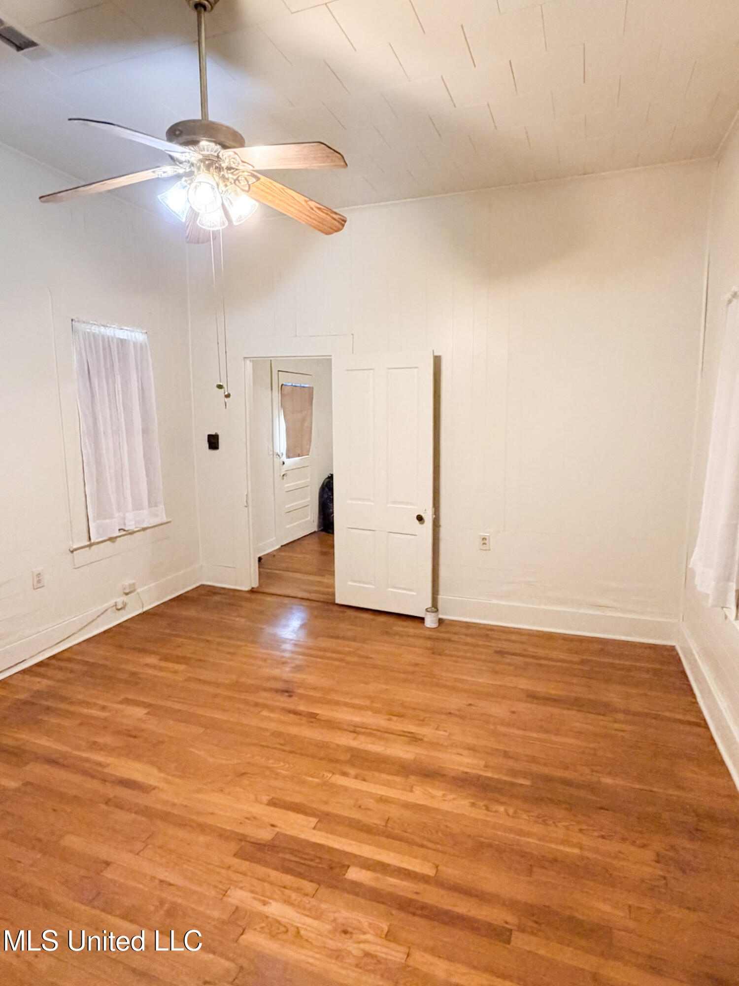 1607 N Jackson Street Property Photo 14