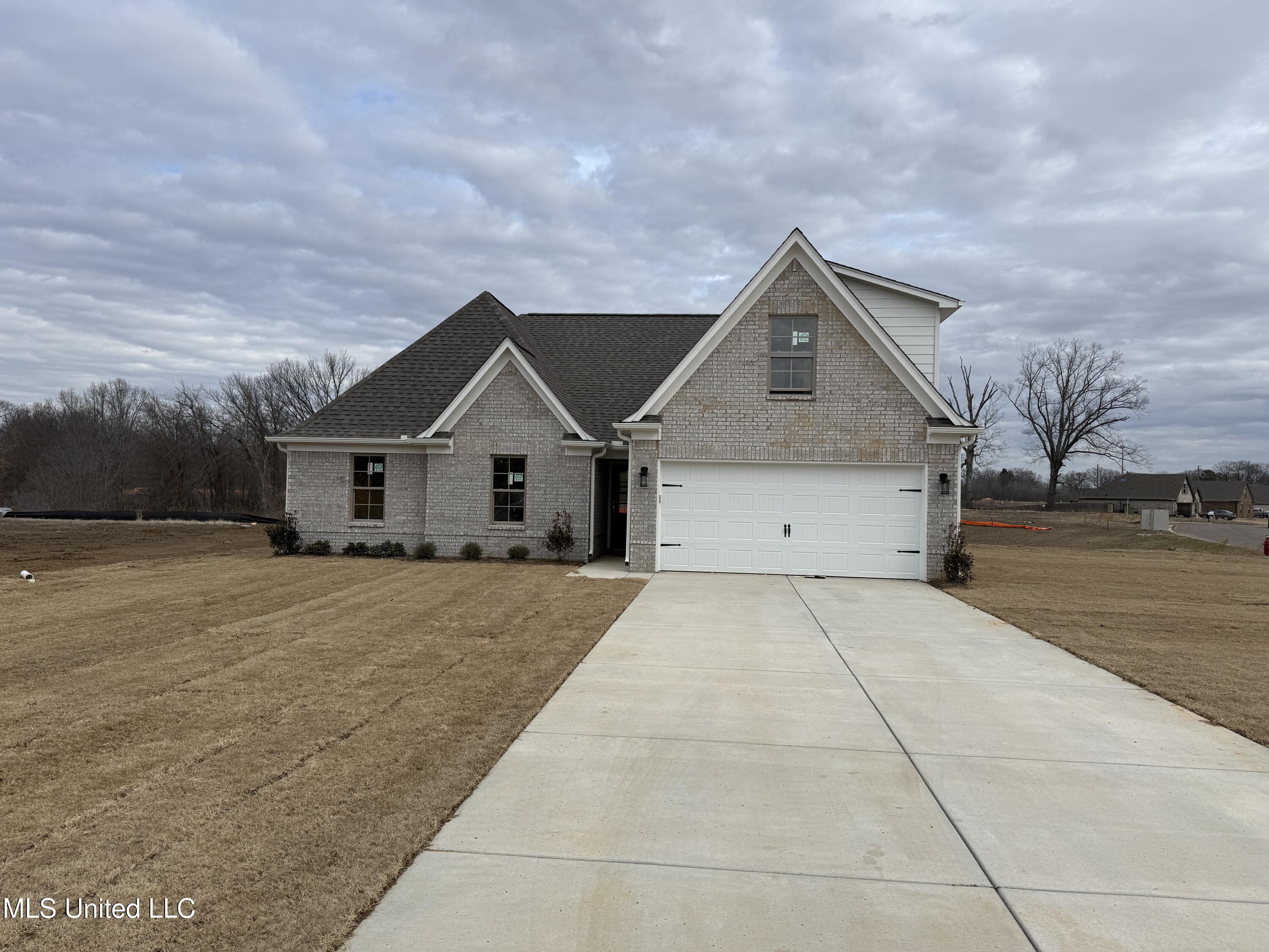 6588 Boxley Pointe Property Photo 1
