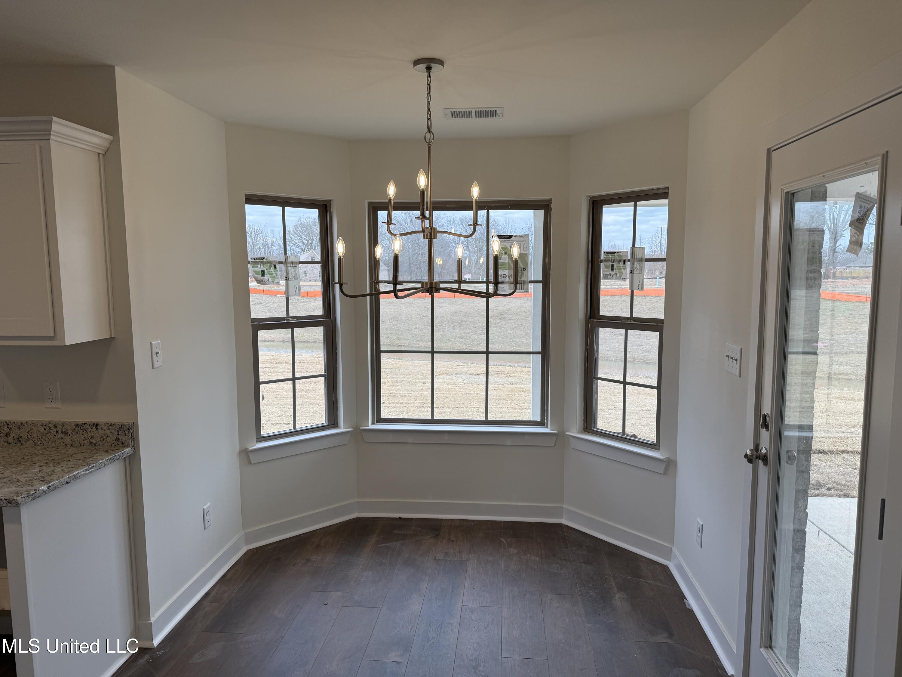 6588 Boxley Pointe Property Photo 6