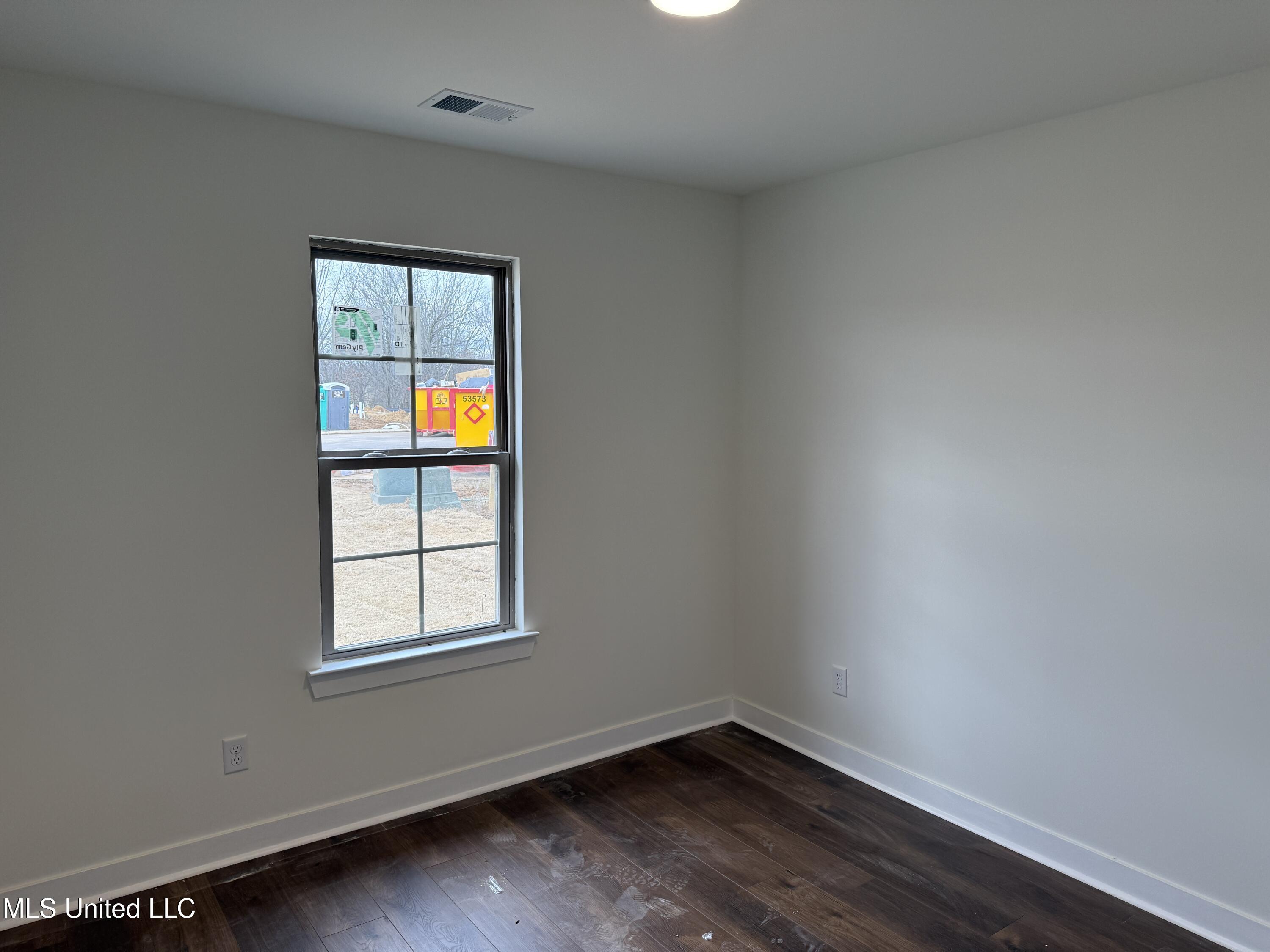 6588 Boxley Pointe Property Photo 13