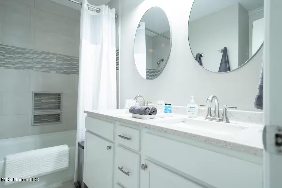 47a Northtown Circle Property Photo 2