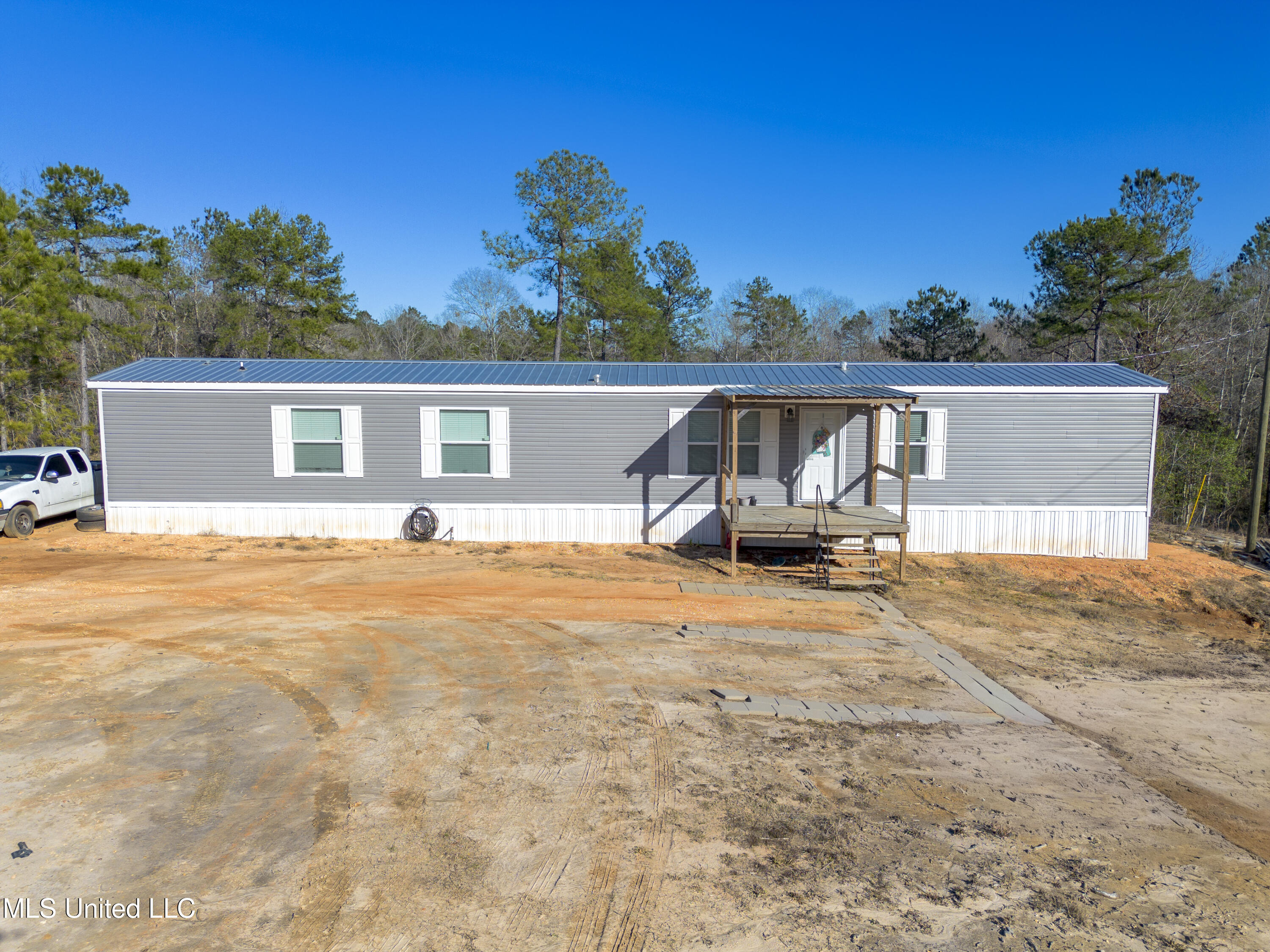 181 County Rd 30a Property Photo 1