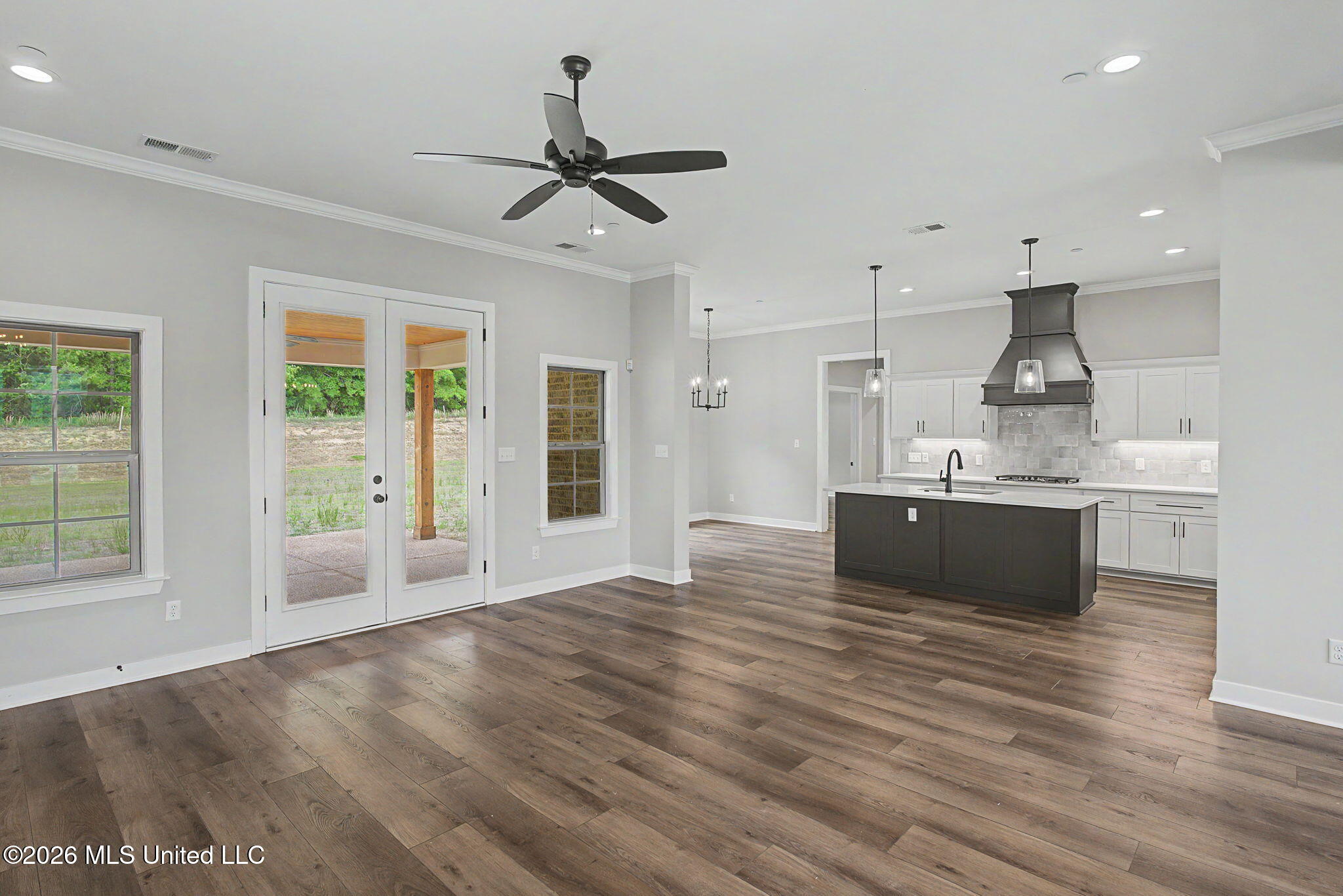 1528 Tributary Drive Property Photo 8