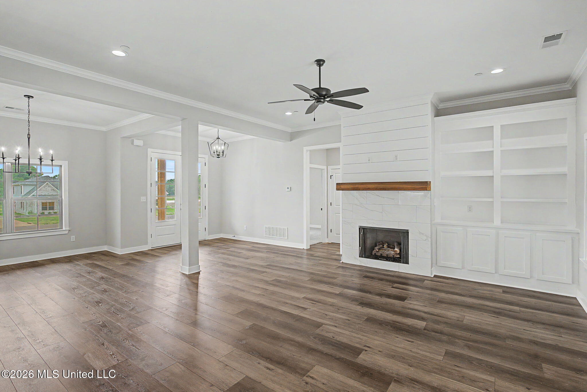 1528 Tributary Drive Property Photo 9