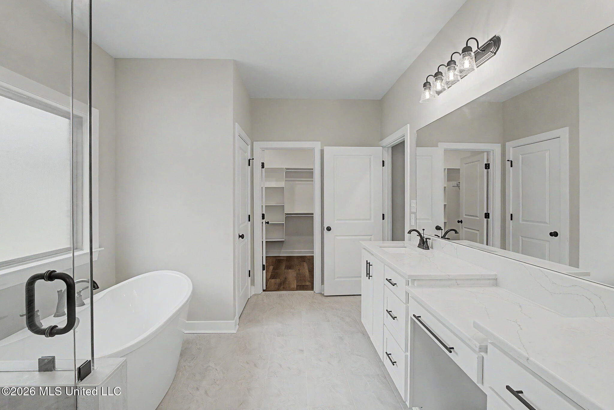 1528 Tributary Drive Property Photo 18
