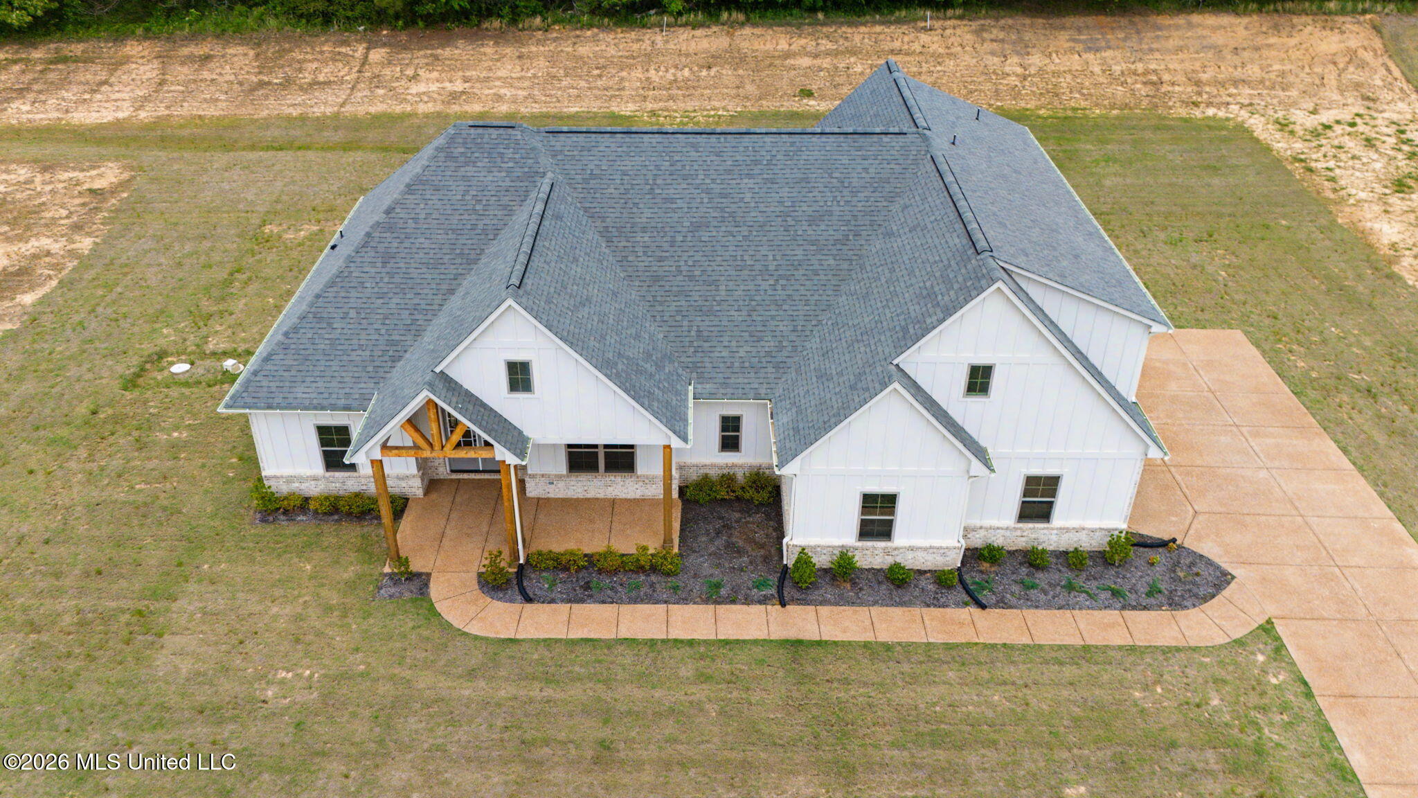 1528 Tributary Drive Property Photo 29