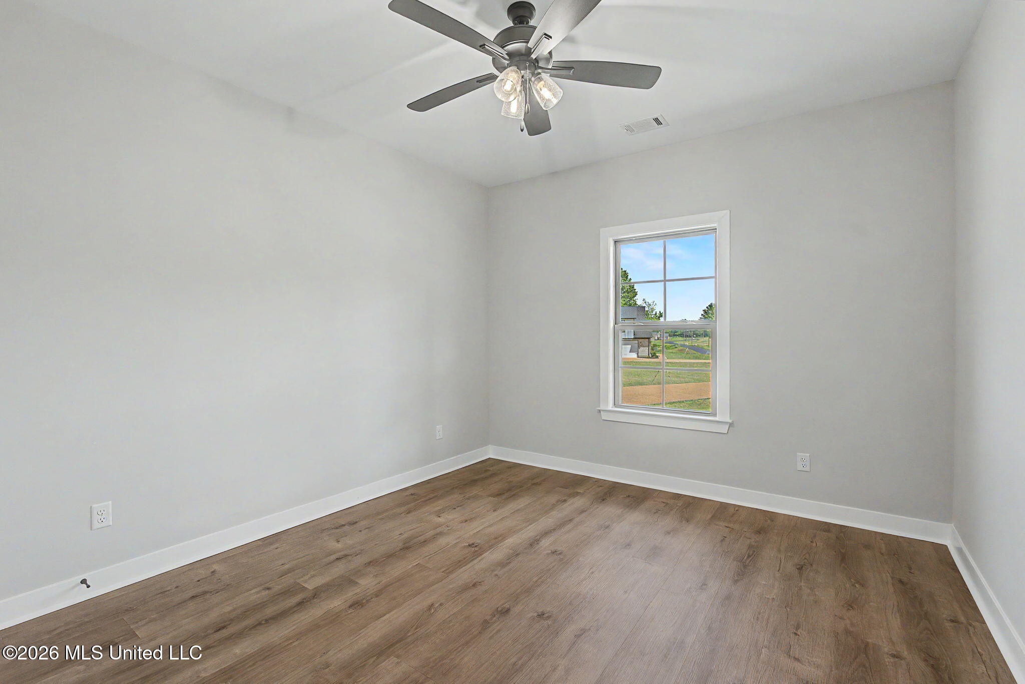 9072 Treadway Creek Property Photo 18
