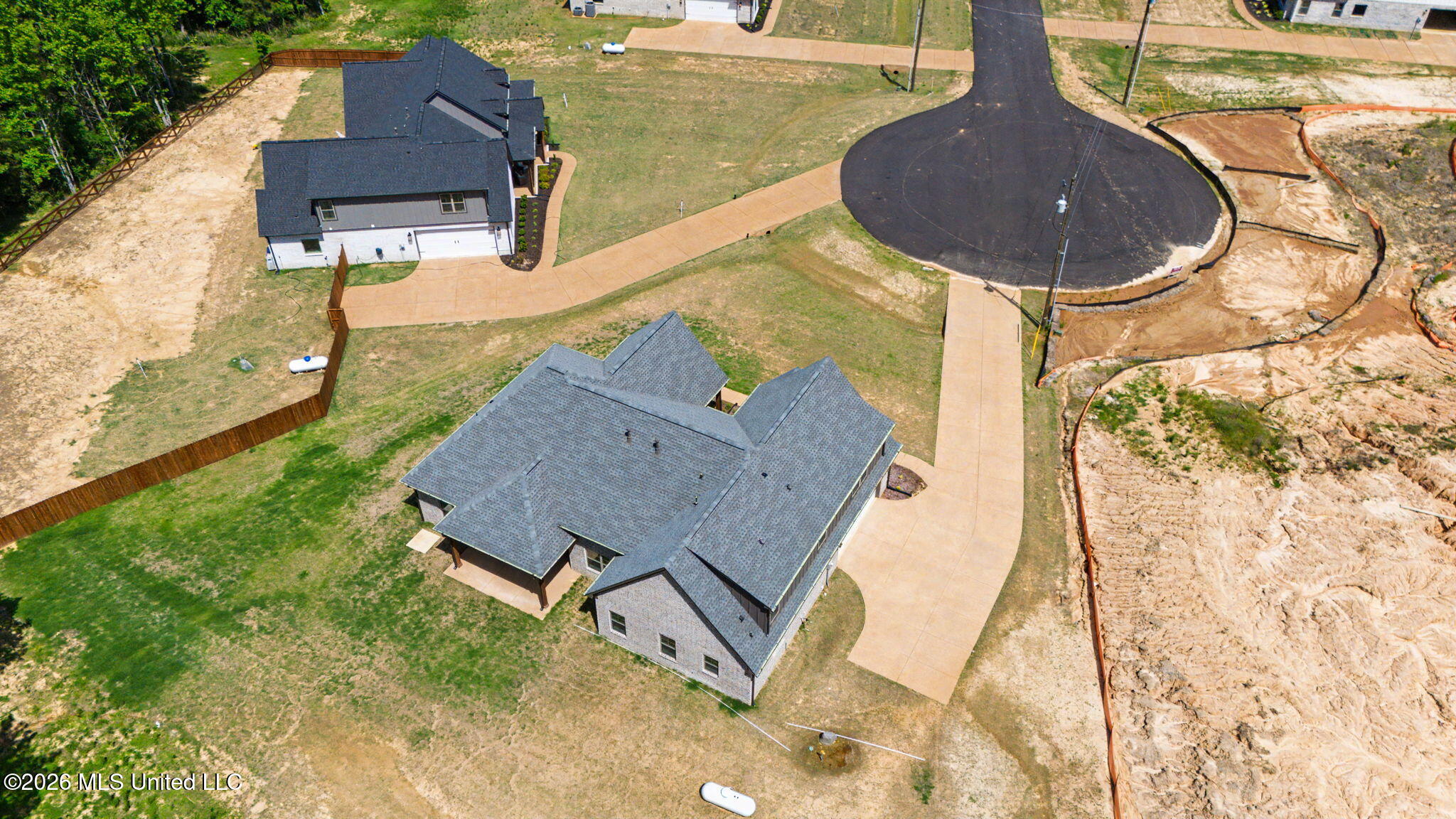9072 Treadway Creek Property Photo 29