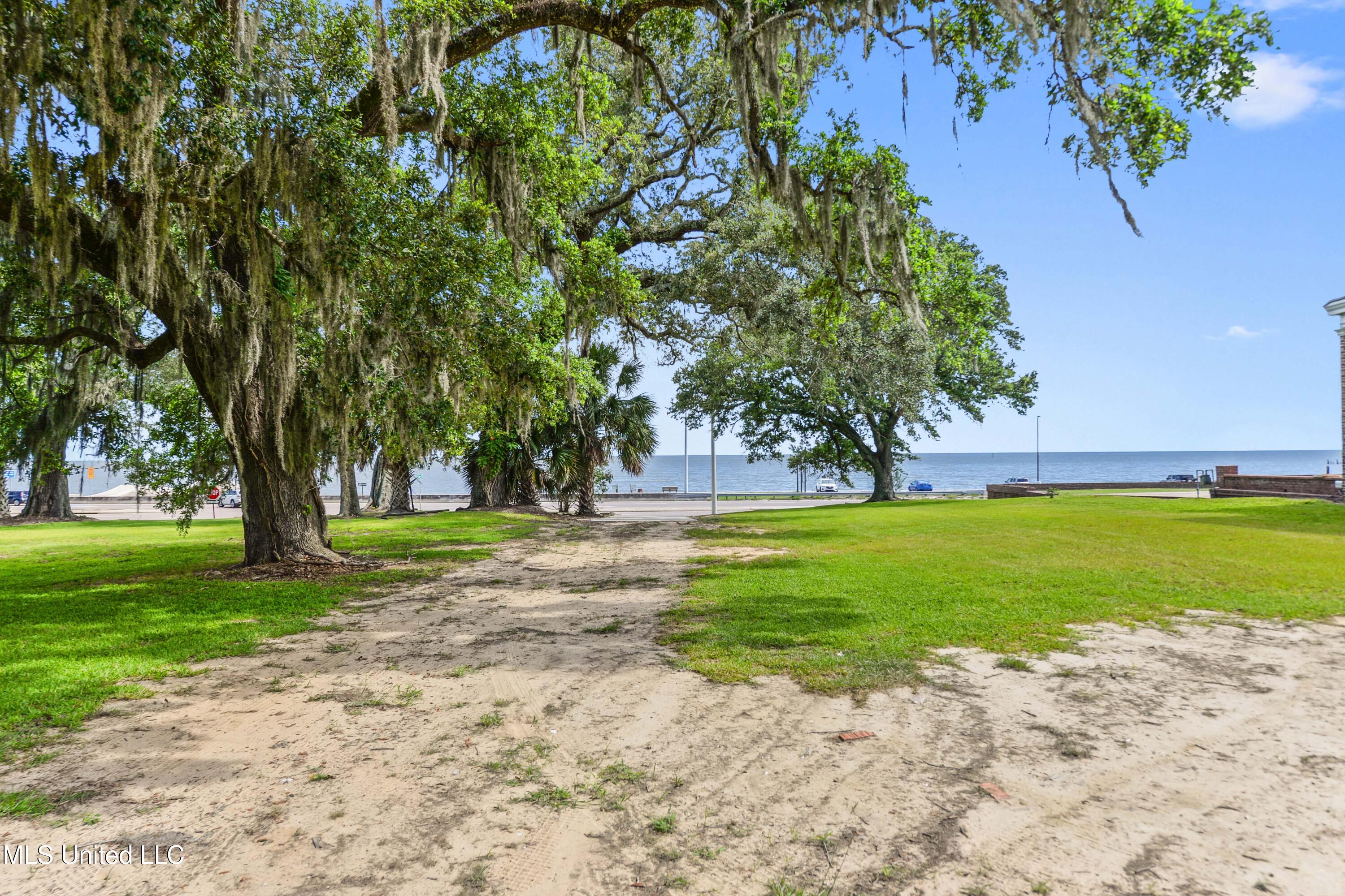 1006 Beach Boulevard Property Photo 3
