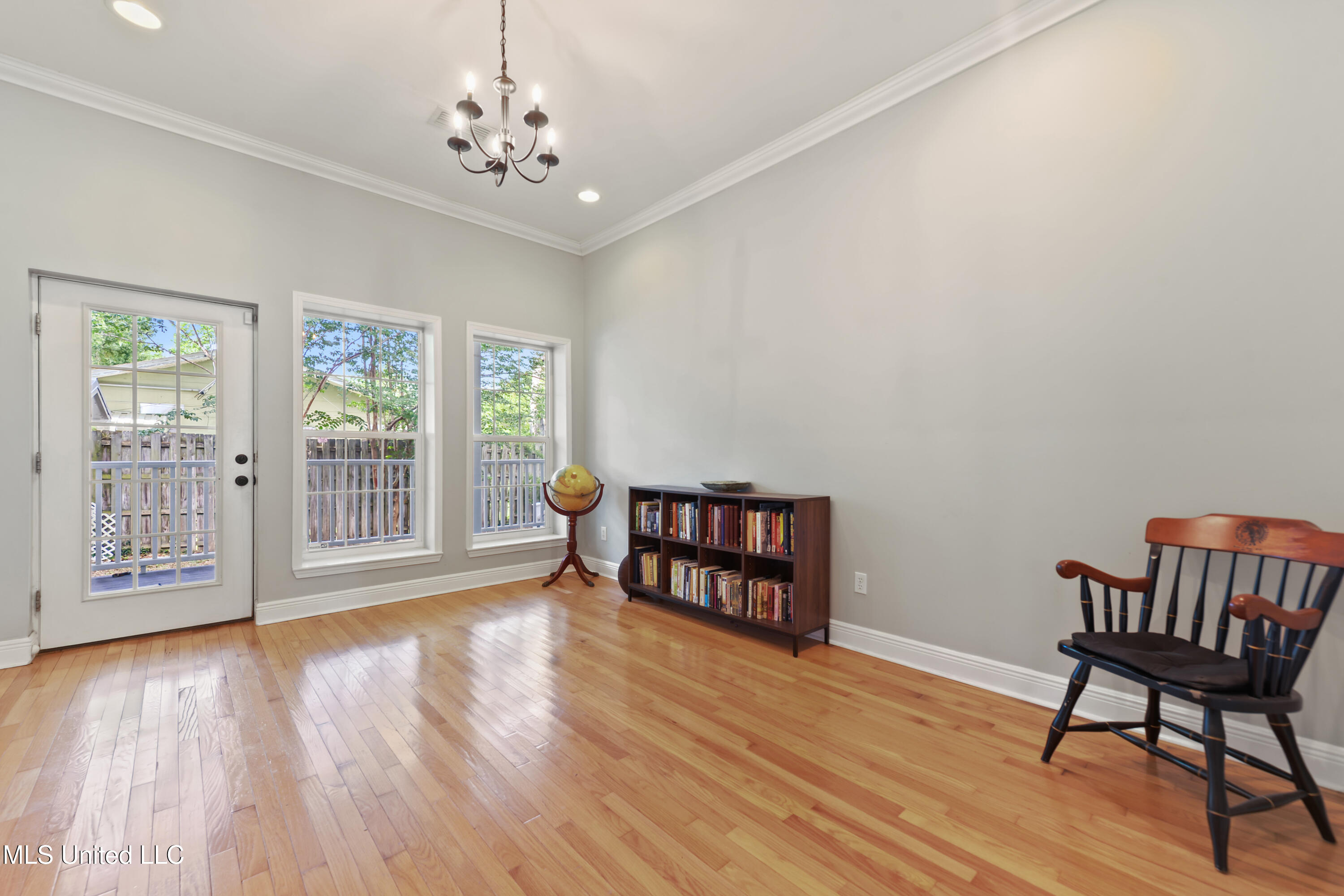 1006 Beach Boulevard Property Photo 9