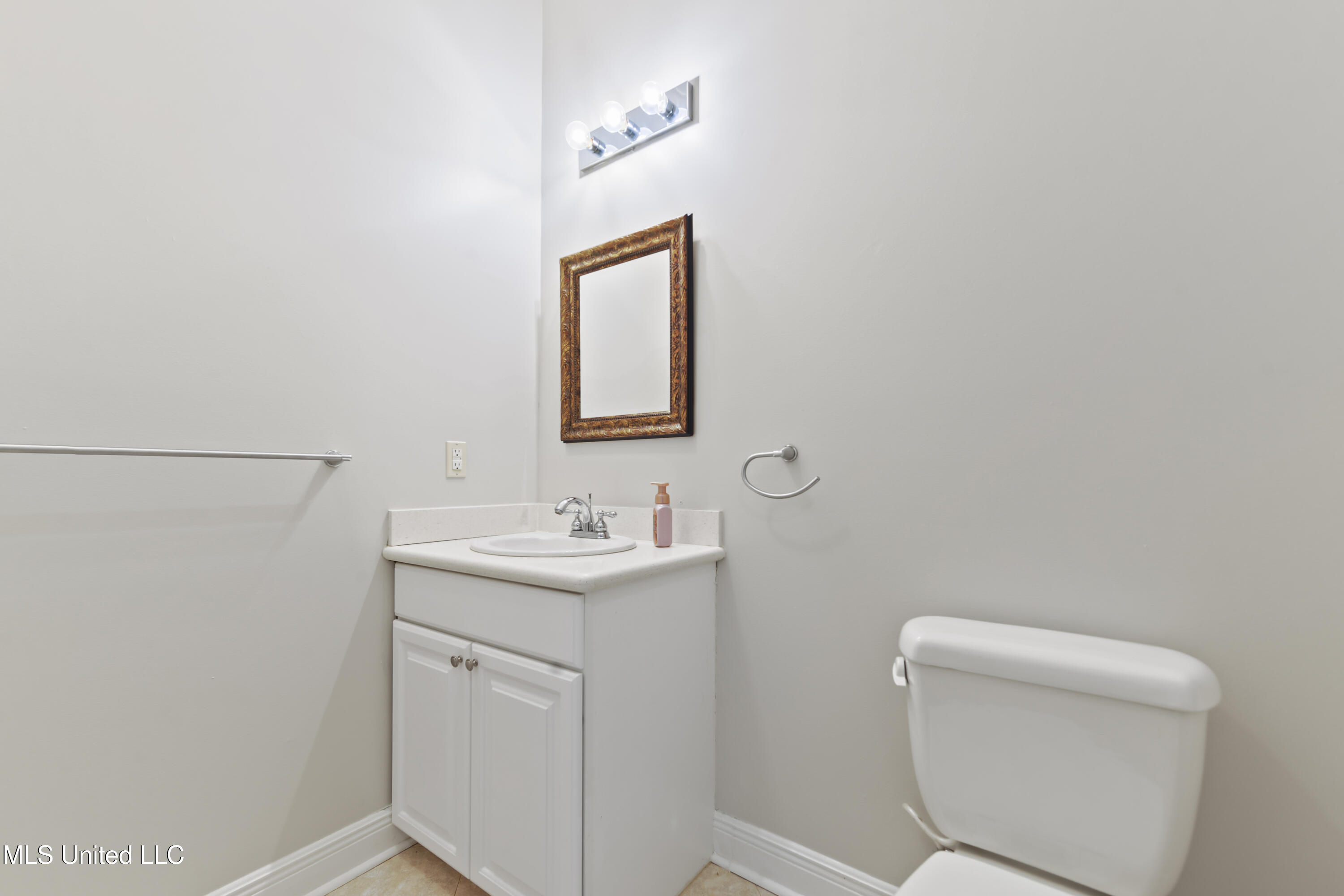 1006 Beach Boulevard Property Photo 15