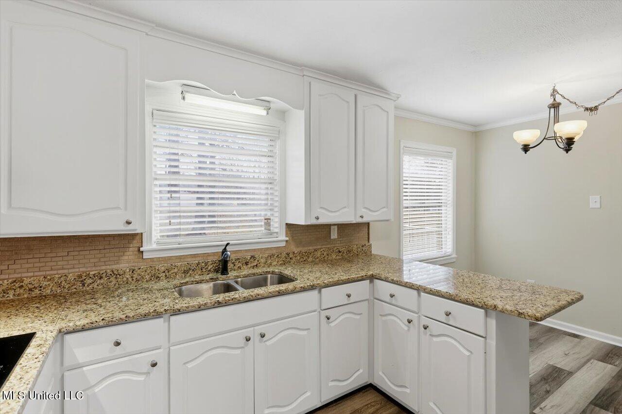 244 Jeffries Drive Property Photo 7