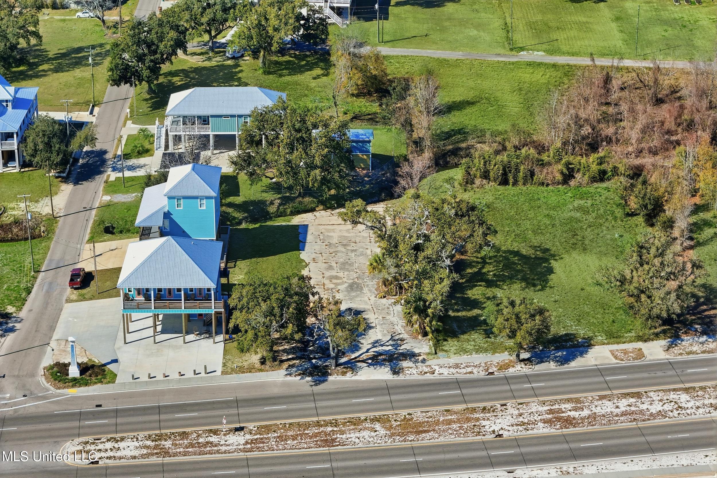 610 E Beach Boulevard Property Photo 4