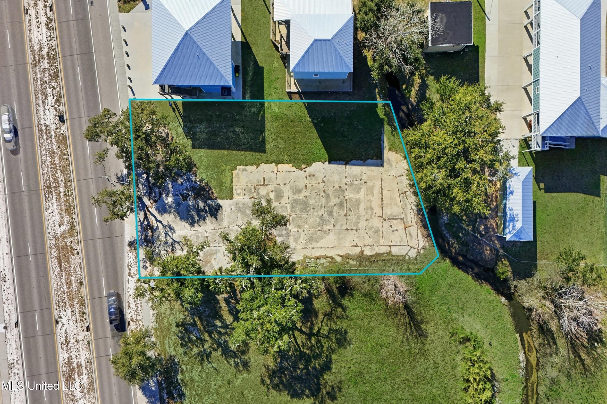 610 E Beach Boulevard Property Photo 5