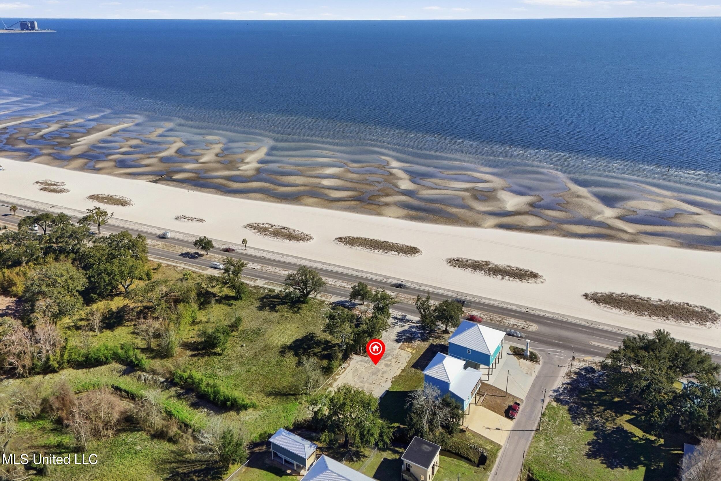 610 E Beach Boulevard Property Photo 7